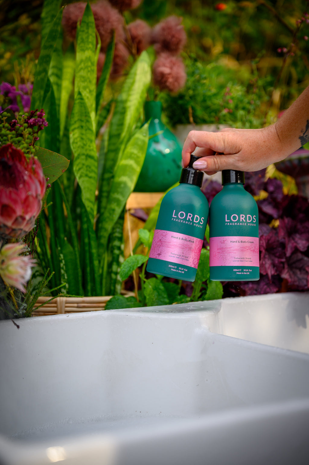 Hand and Body Wash in Green Refillable Aluminium Bottle