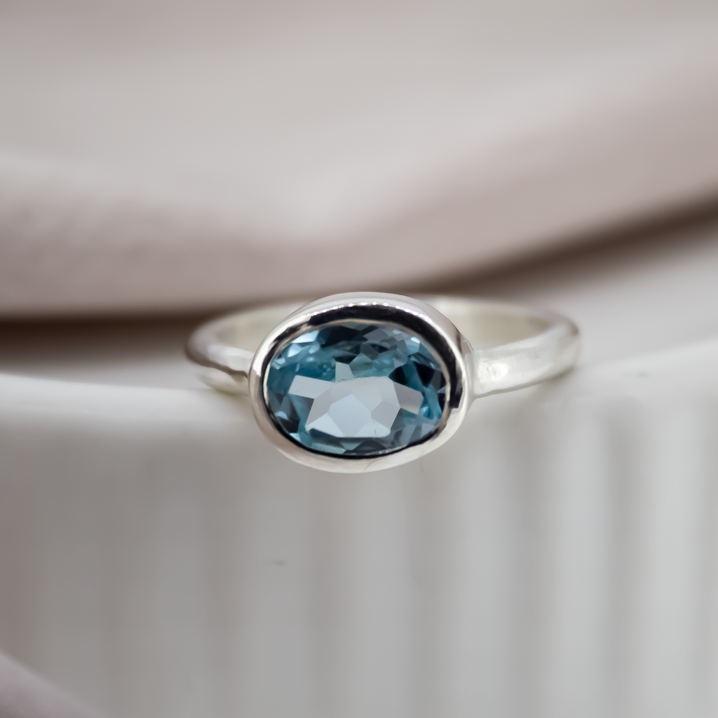 Silver Topaz Oval Ring