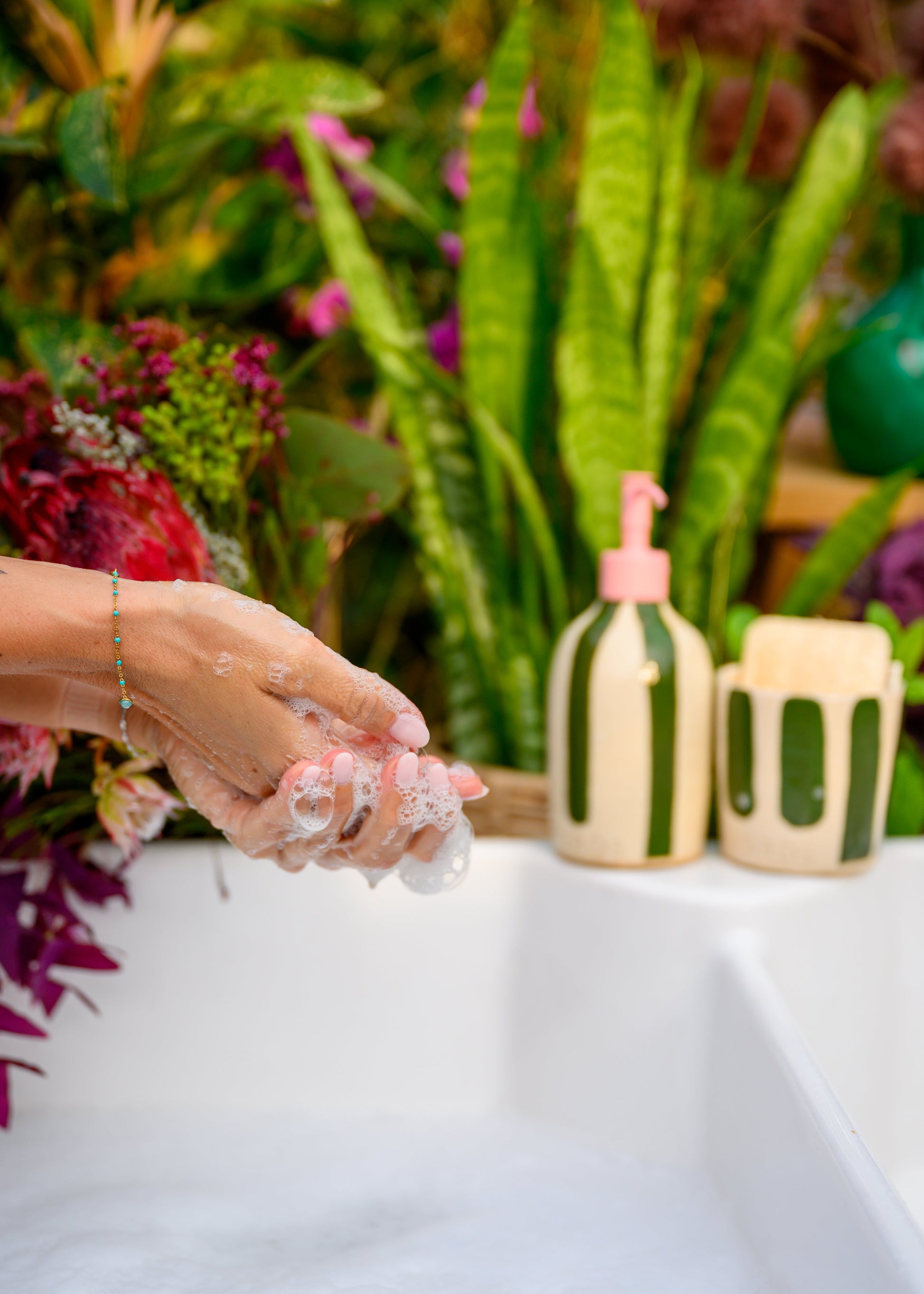 Ceramic Stripe Soap Holder with 1 Litre Refill