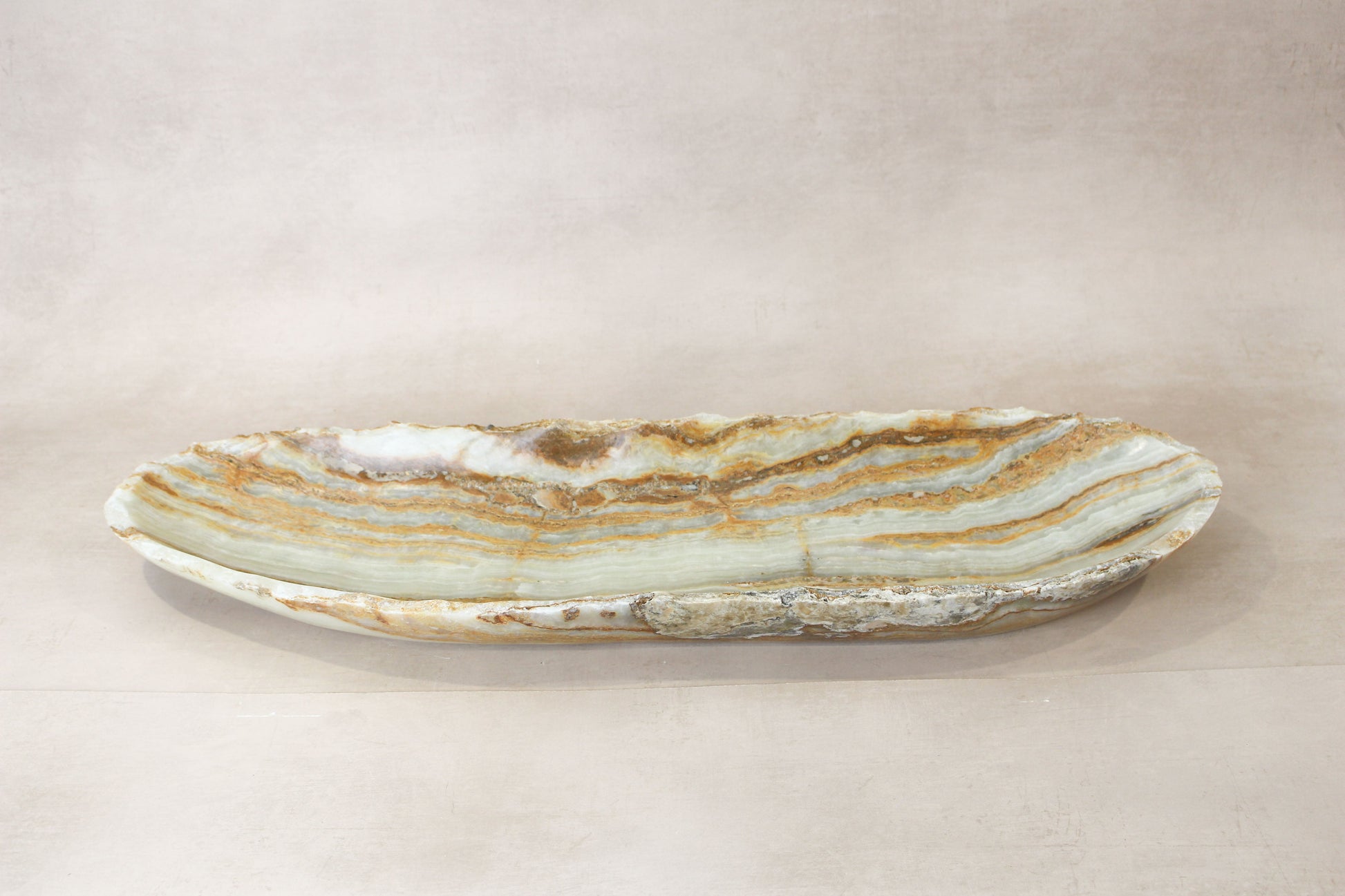 Premium Onyx Bowl with Raw Edge