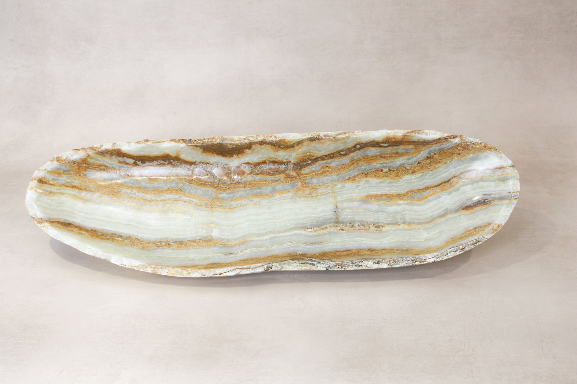 Premium Onyx Bowl with Raw Edge