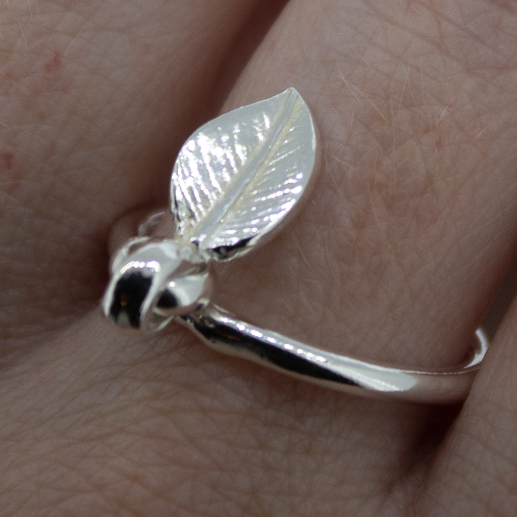 Leaf Dangle Ring in Sterling Silver