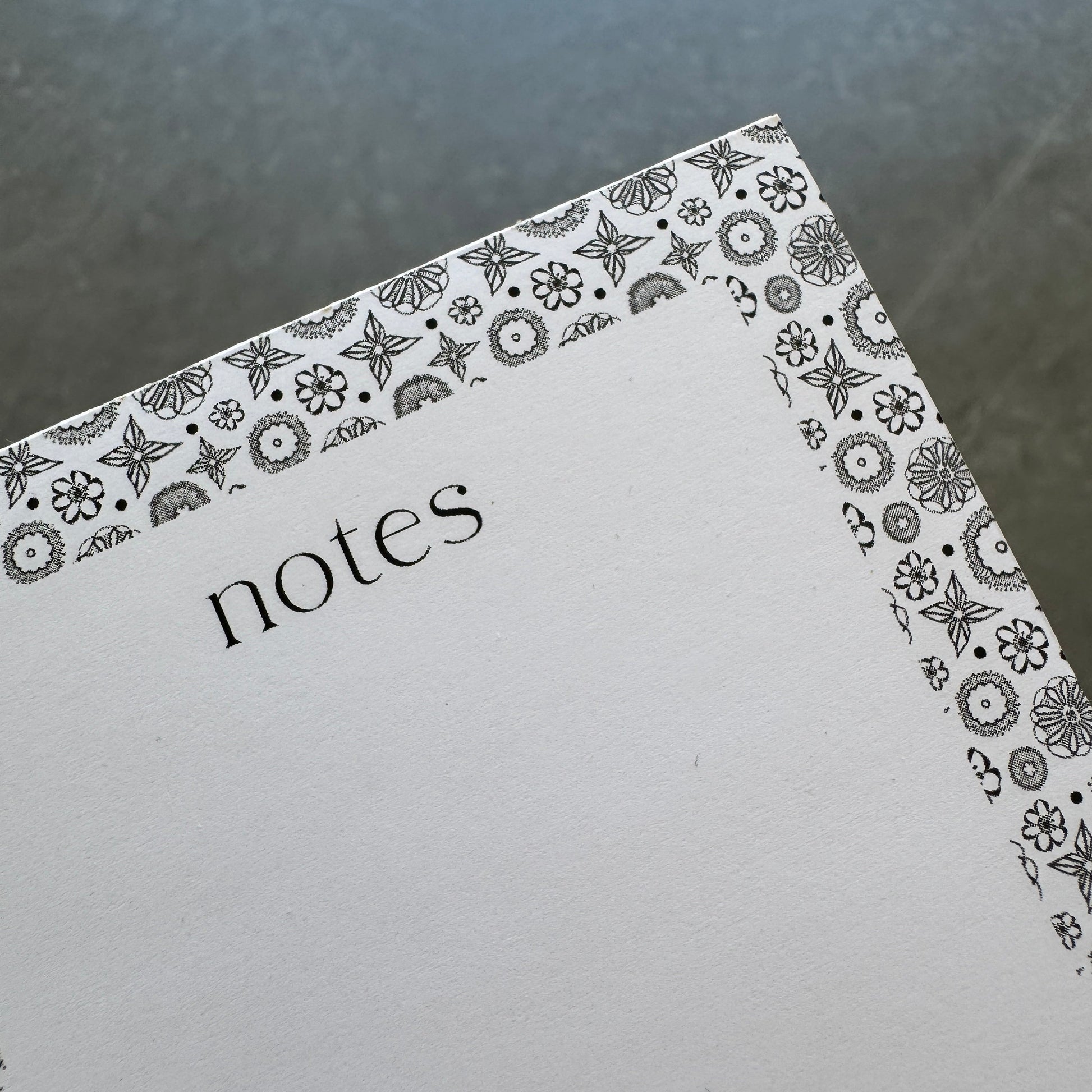 Floral Patterned List Pad with Optional Magnet