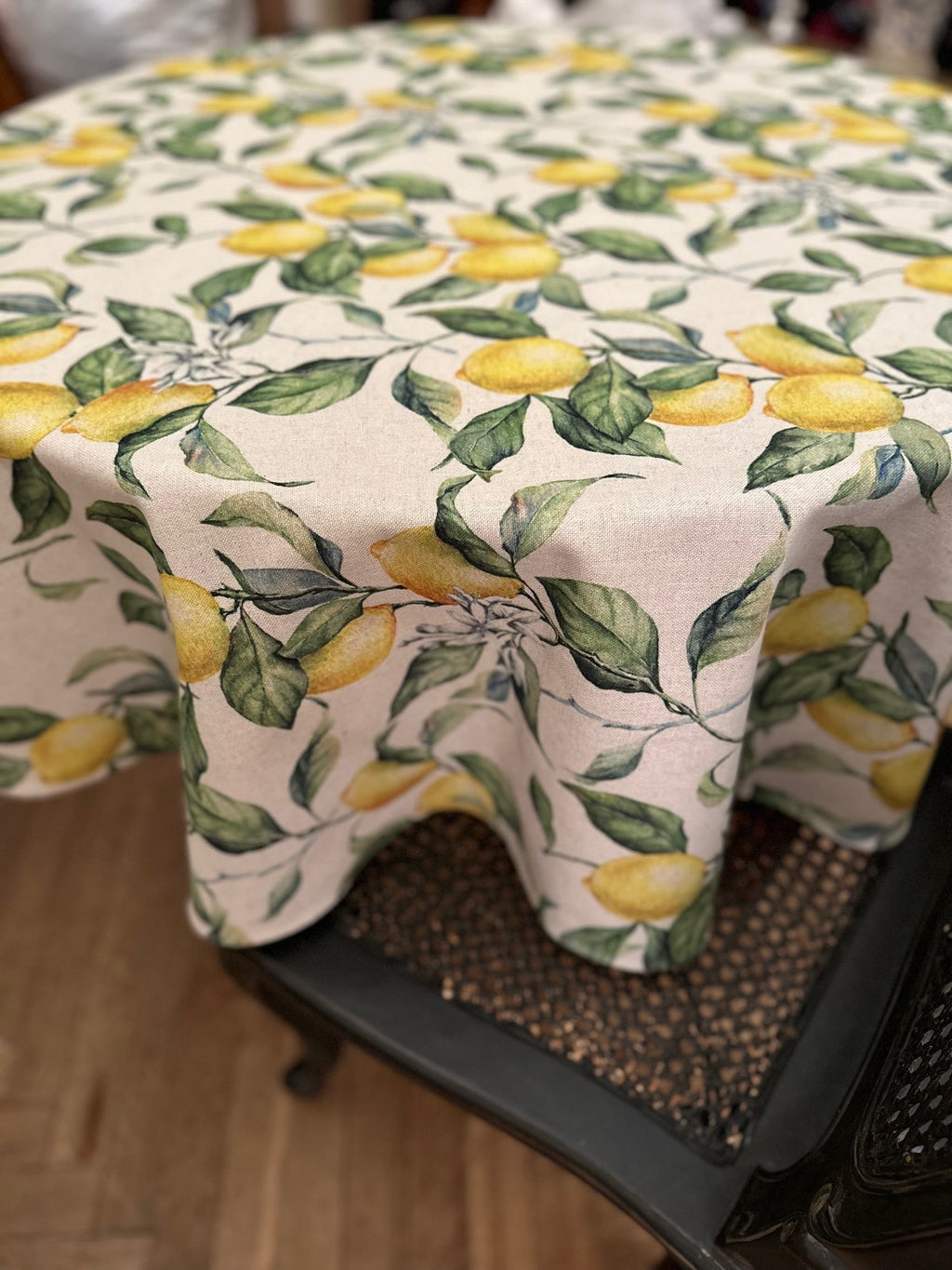 Lemon Linen Round Tablecloth – Festive & High-Quality European Design by Hortensias Home at www.brixbailey.com