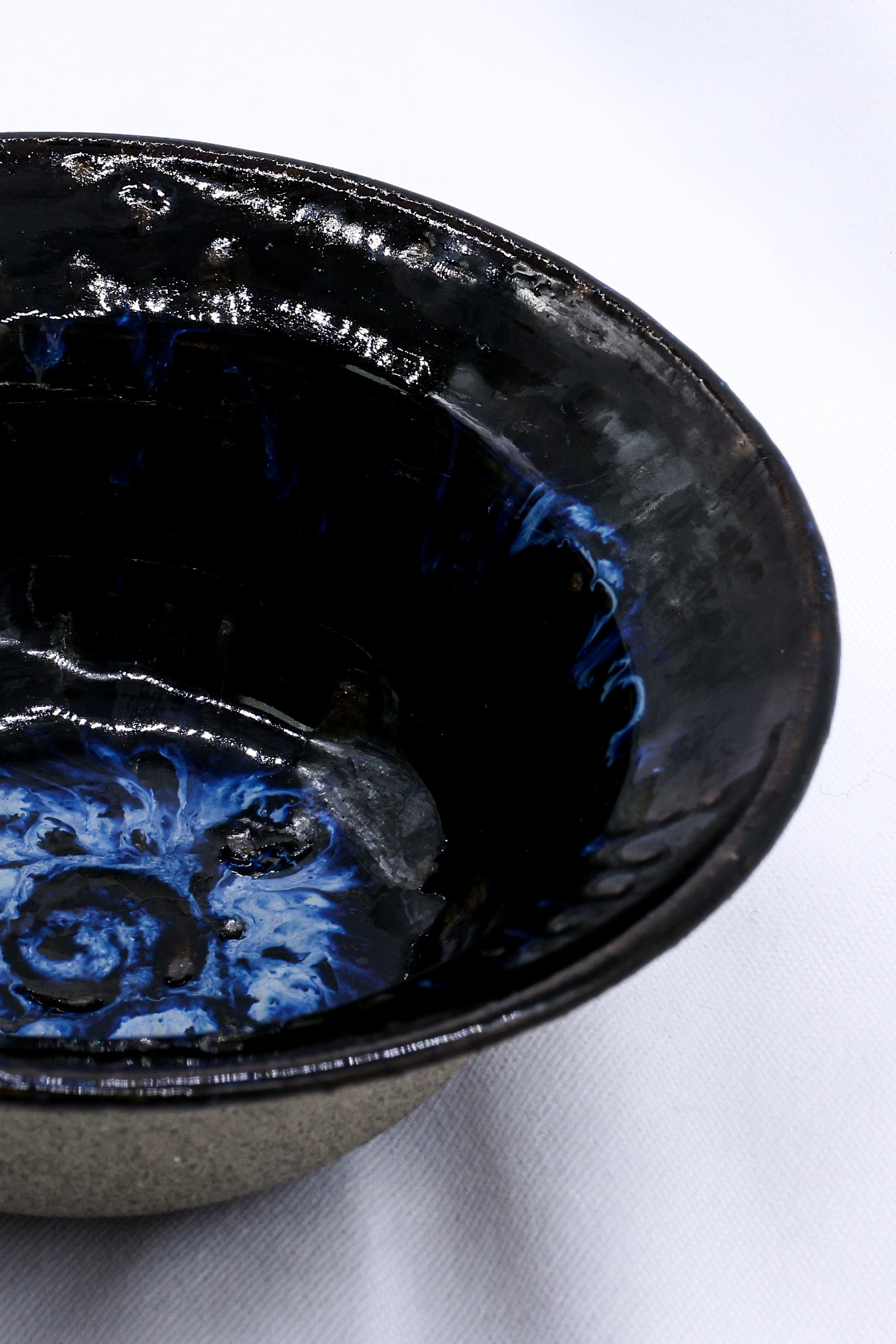 7.5 inch Cavewater Spiral Blue Handmade Grey Stoneware Bowl