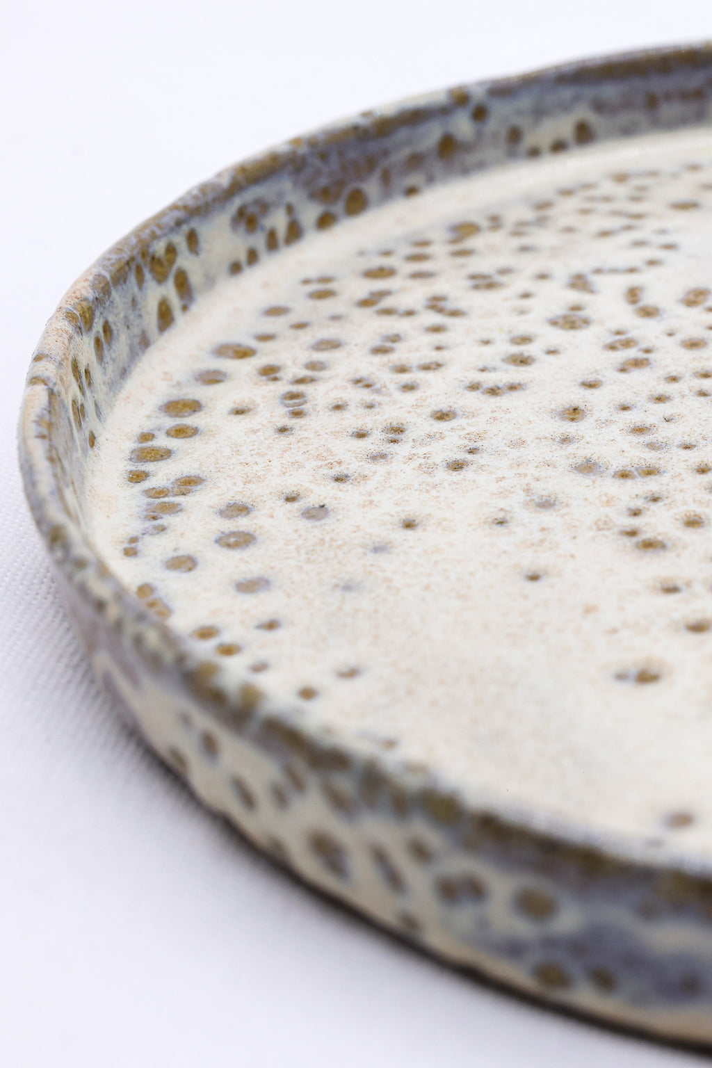 23cm Handmade Ceramic Dinner Plate in Dotted White