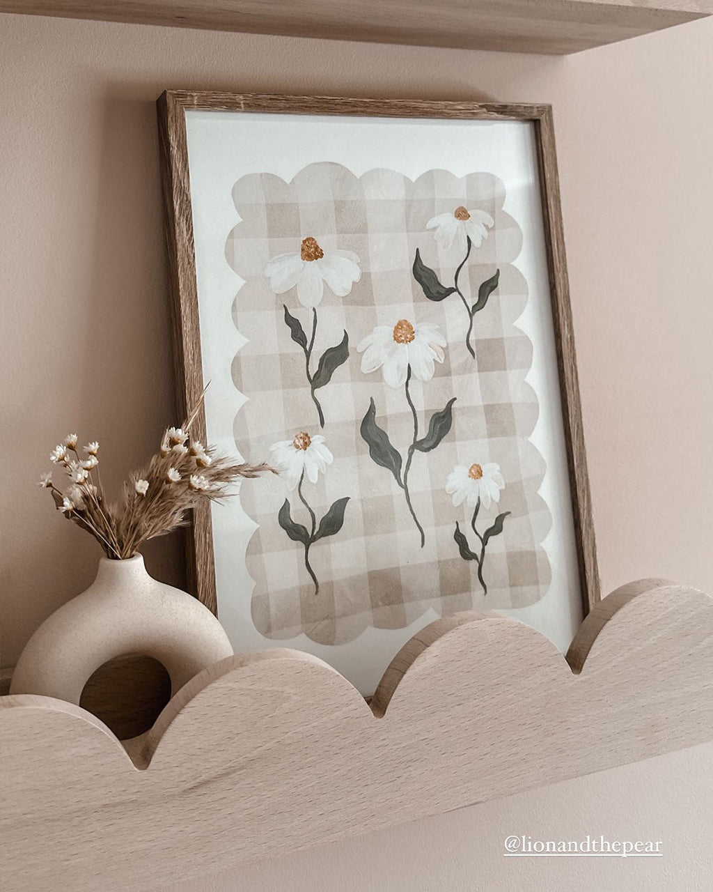 Daisy Gingham Scalloped Wall Art