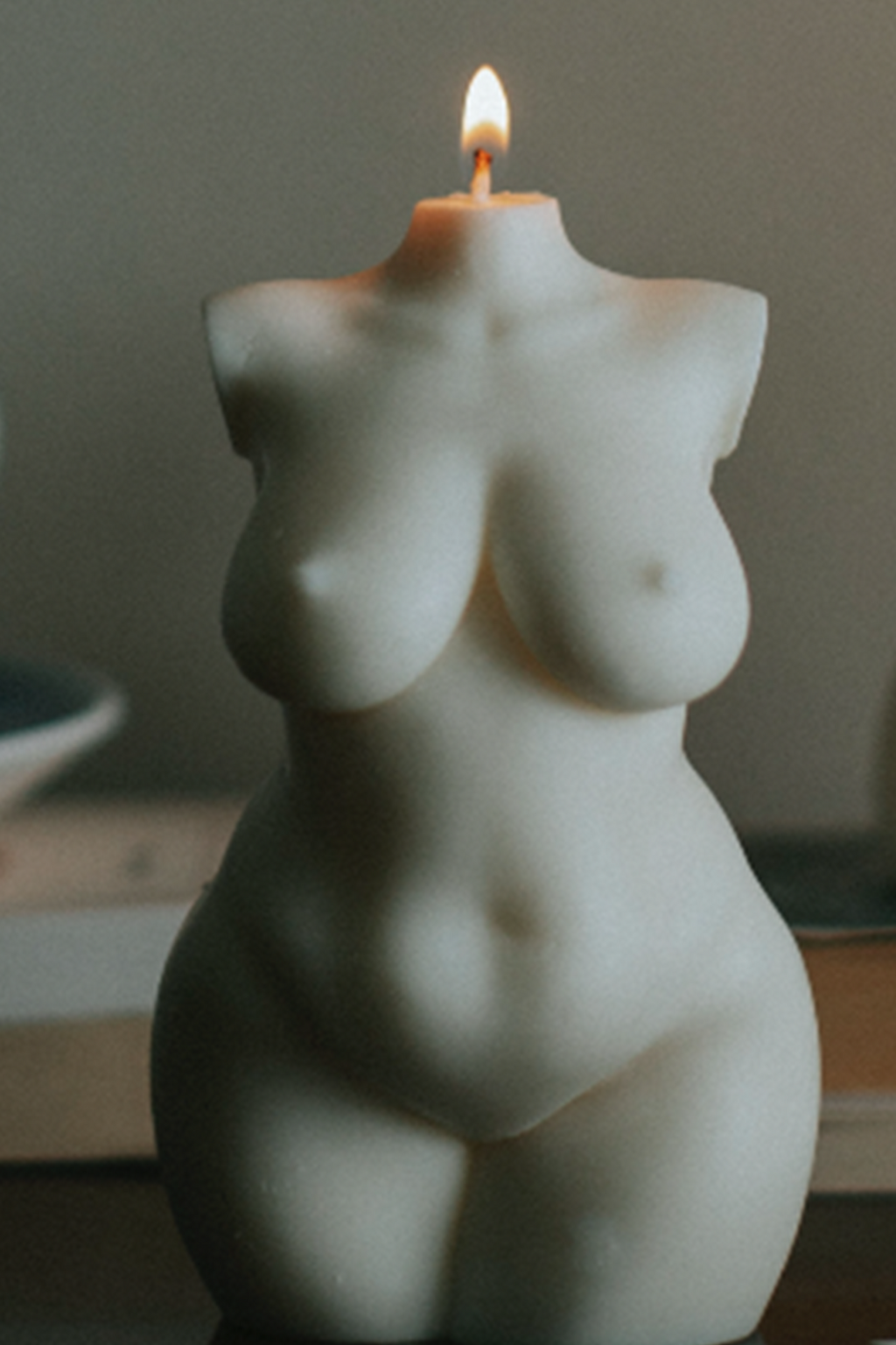 Large Curvy Body Candle Venus
