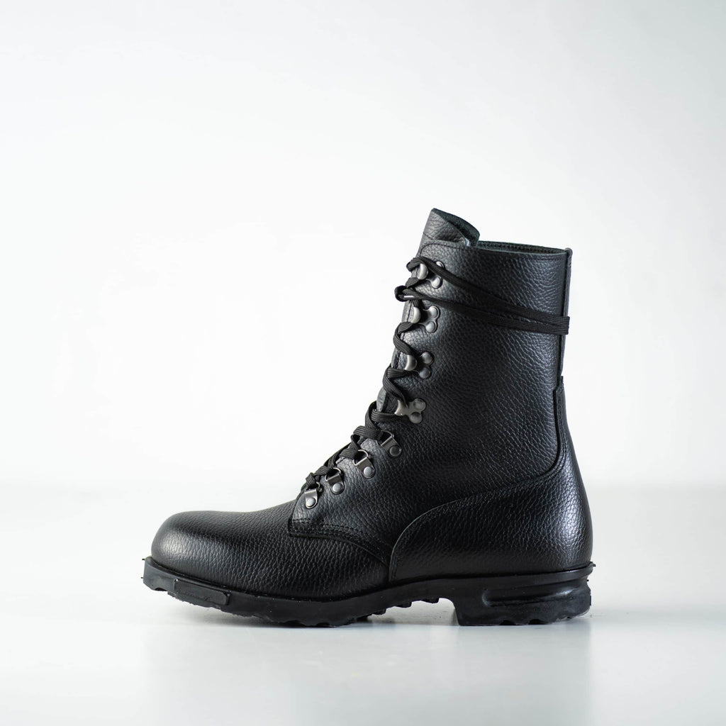 Legendary M77 Combat Boots – Durable, Comfortable & Unisex by Samelin at www.brixbailey.com