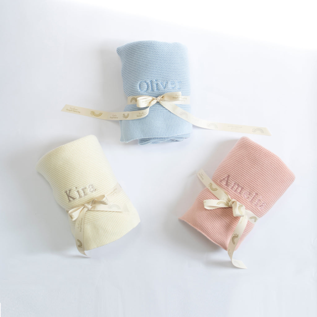 Organic Cotton Blanket and Wooden Sensory Balls Gift Set