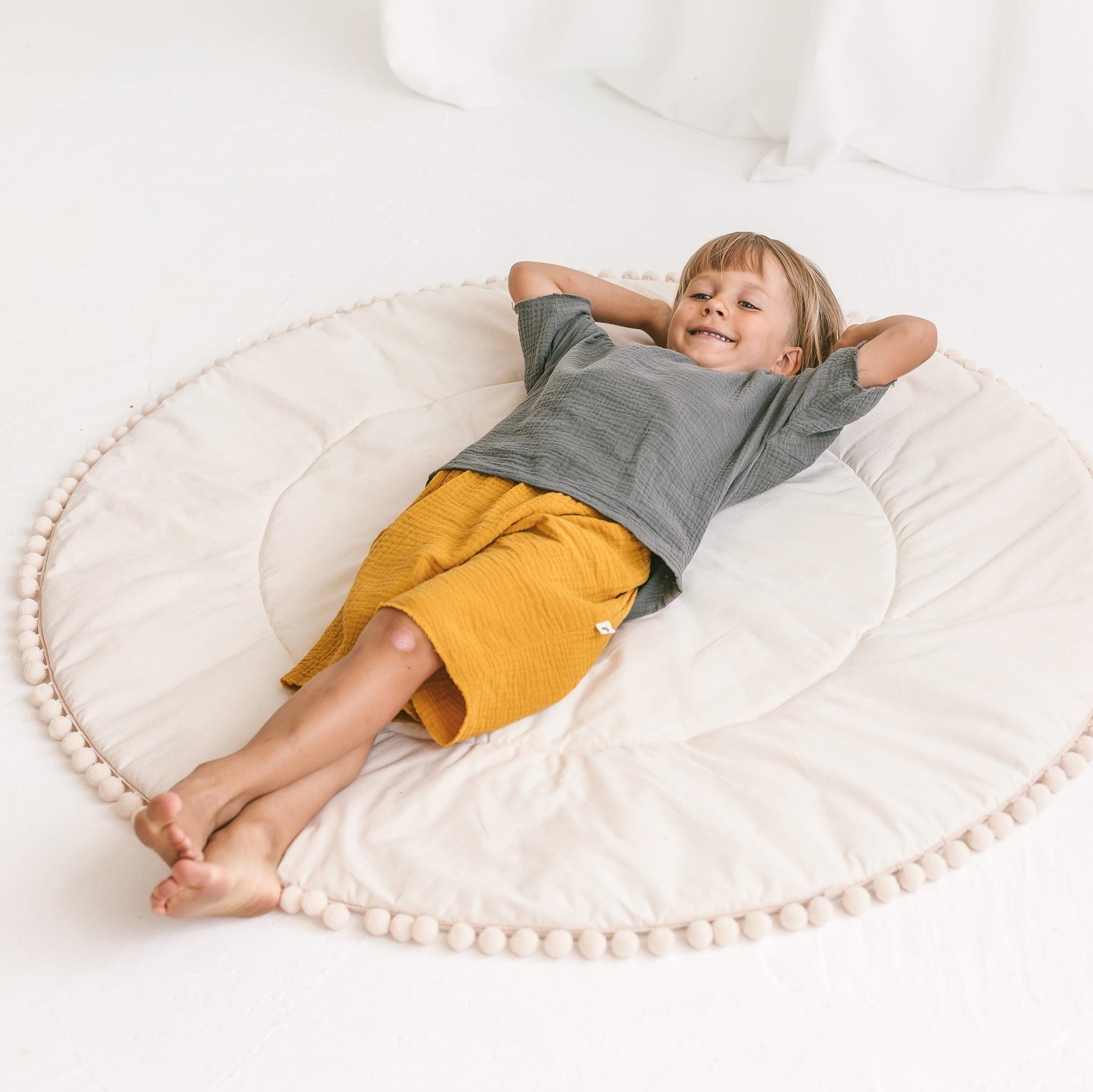 Kids Playmat with Pompom Border in Ecru