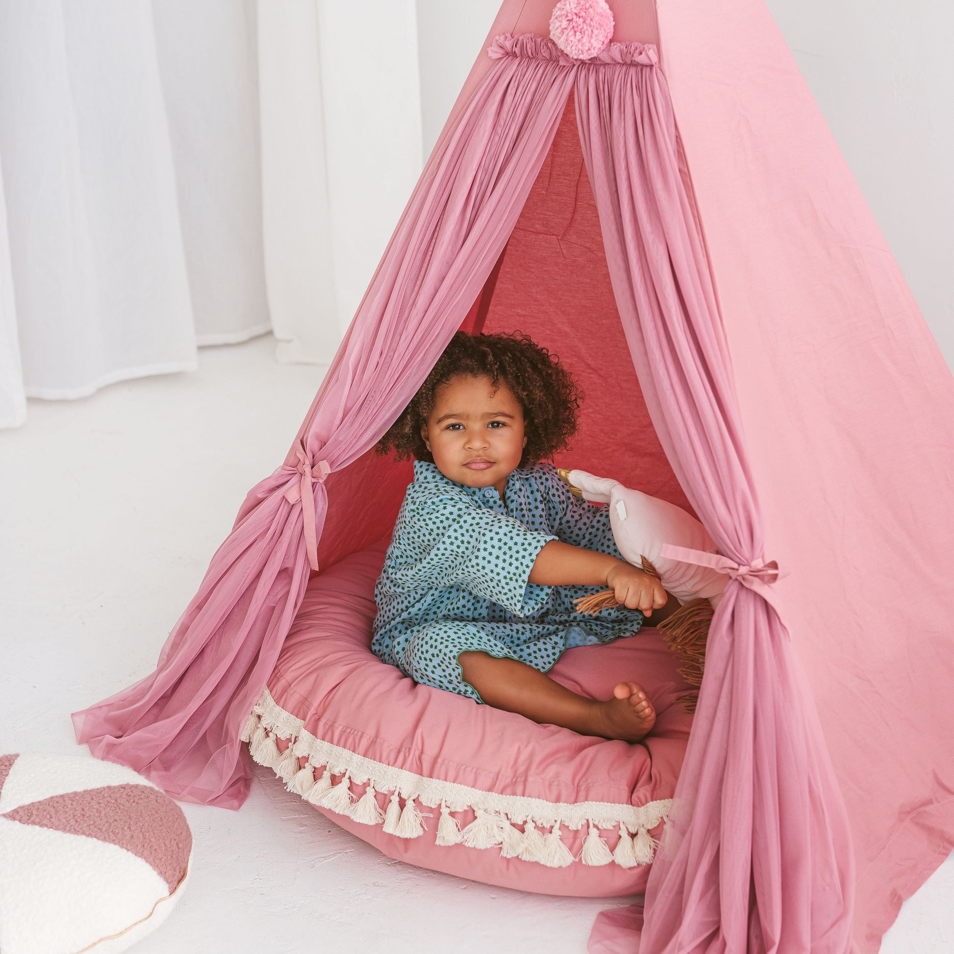 Large Floor Cushion with Tassels in Rose