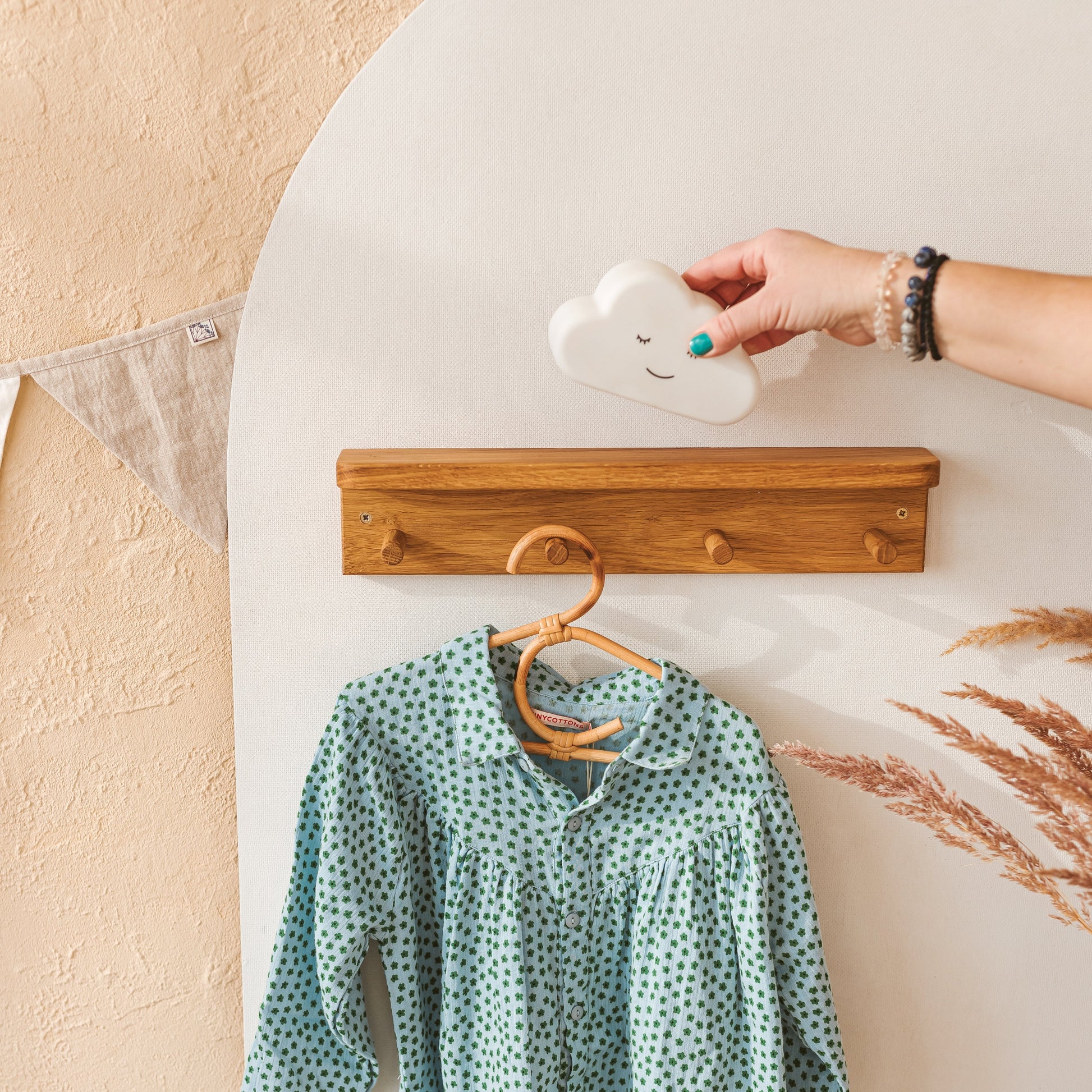 Floating Kids Bookshelf with Coat Hooks in Solid Oak