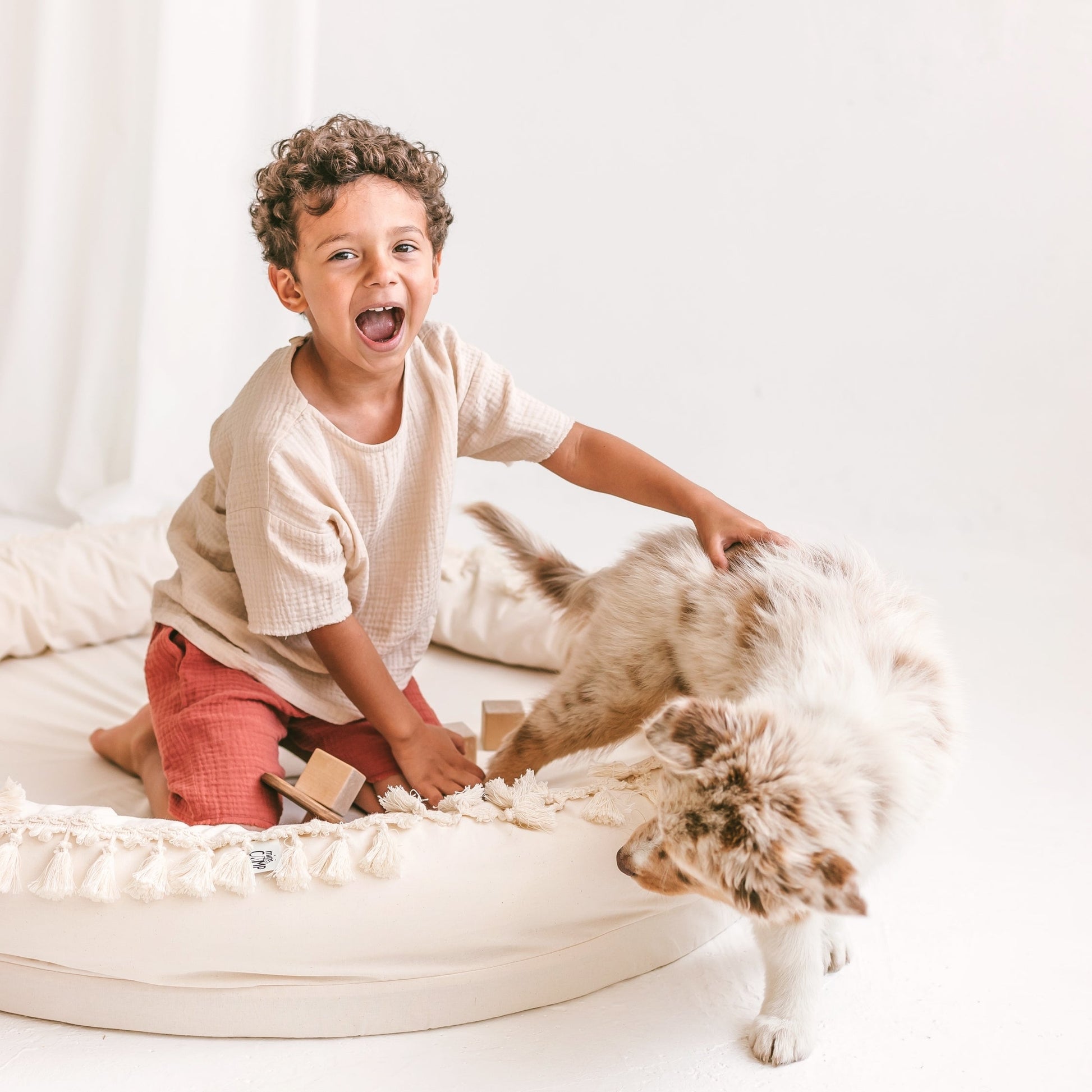 Large Round Nest Play Mat and Kids Lounger in Ecru