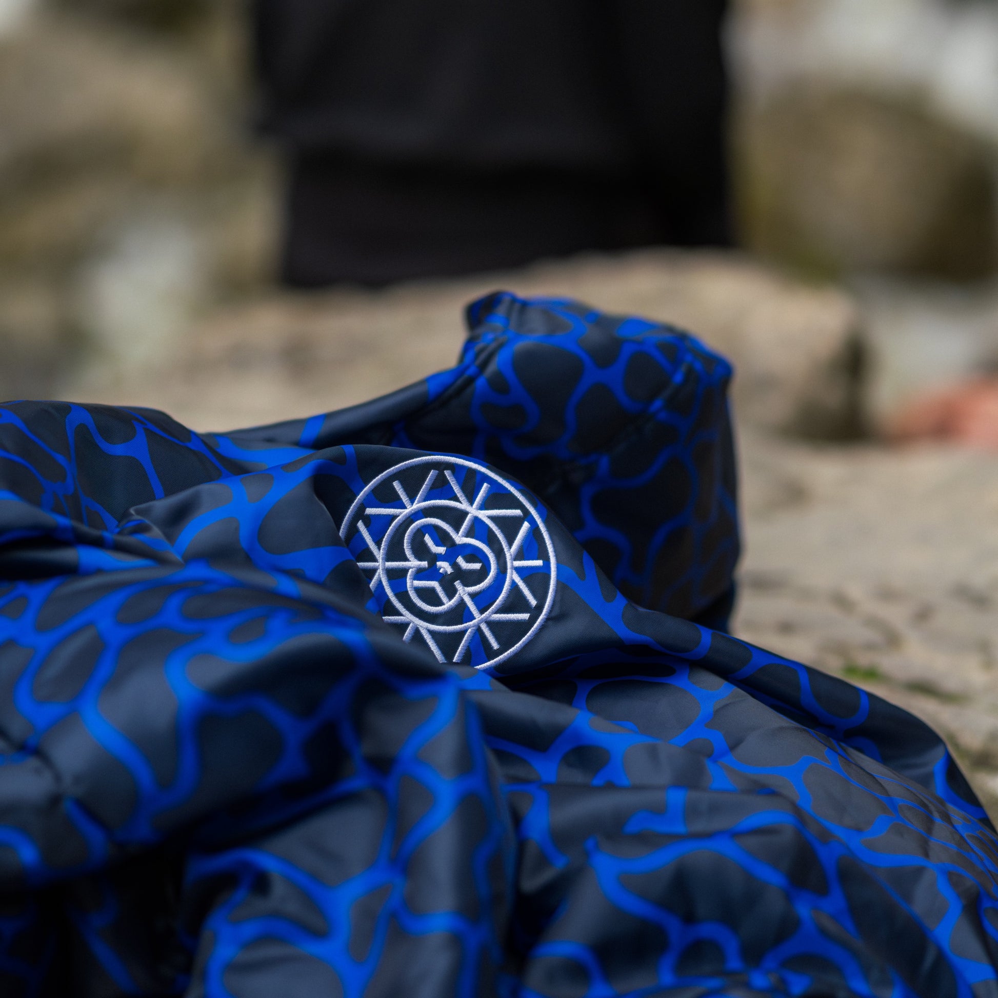 Unisex Brass Monkey Dip Coat Water Design