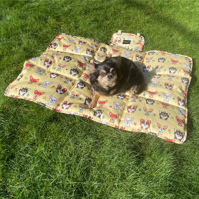 Golden Sands Padded Chihuahua Print Travel Mat