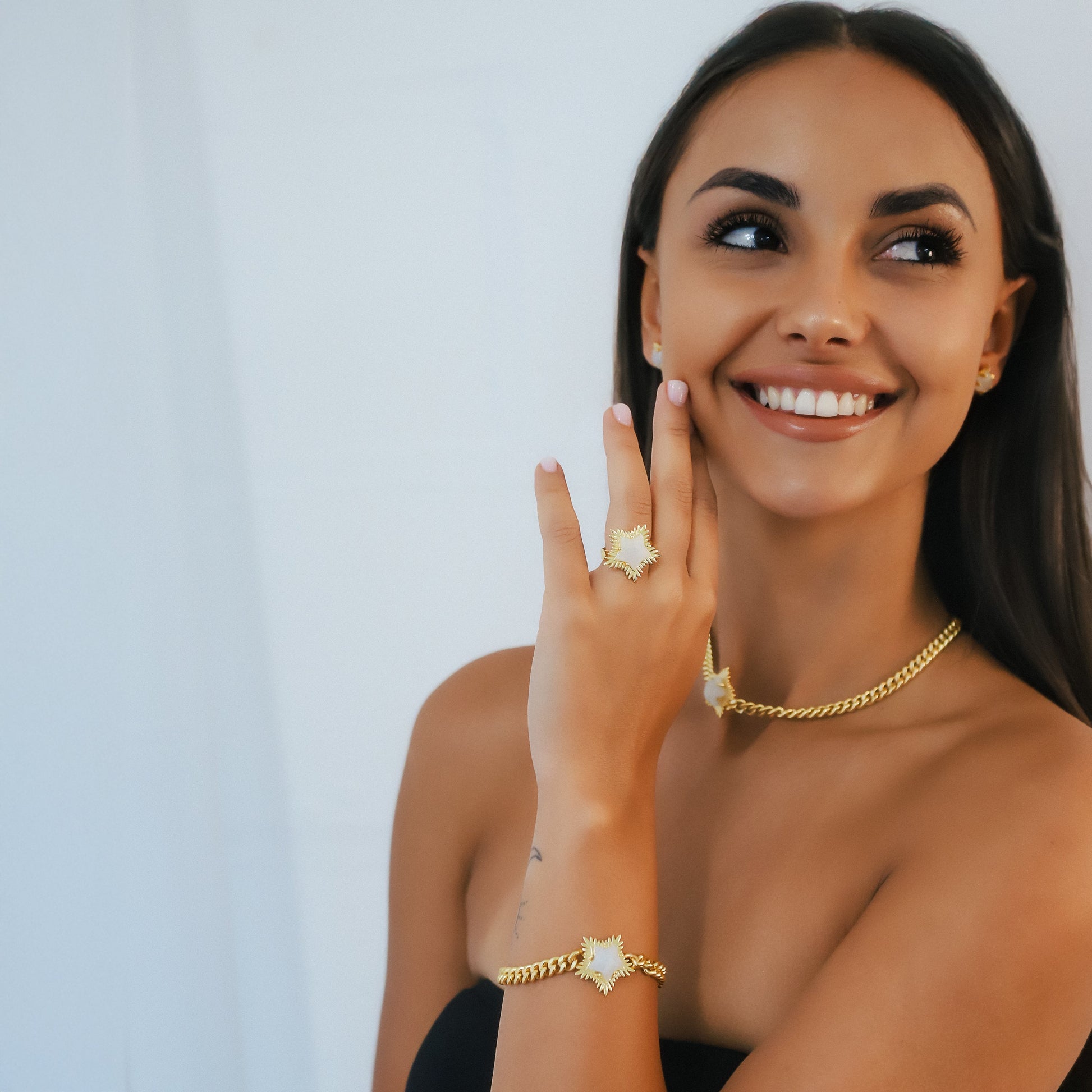 Moonstone Spiky Star Bracelet in 18k Gold Plated