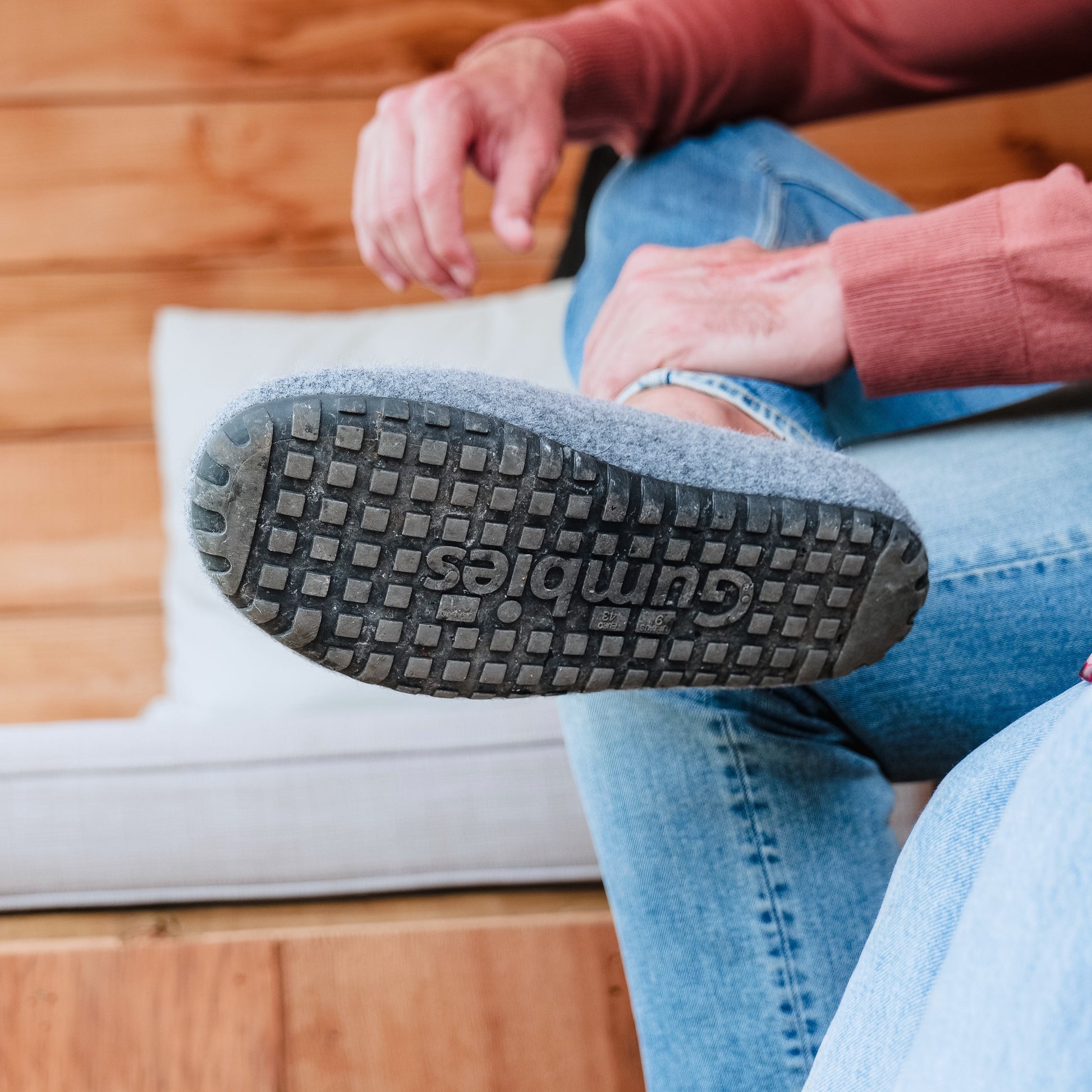 Outback Mens Slipper in Grey and Charcoal