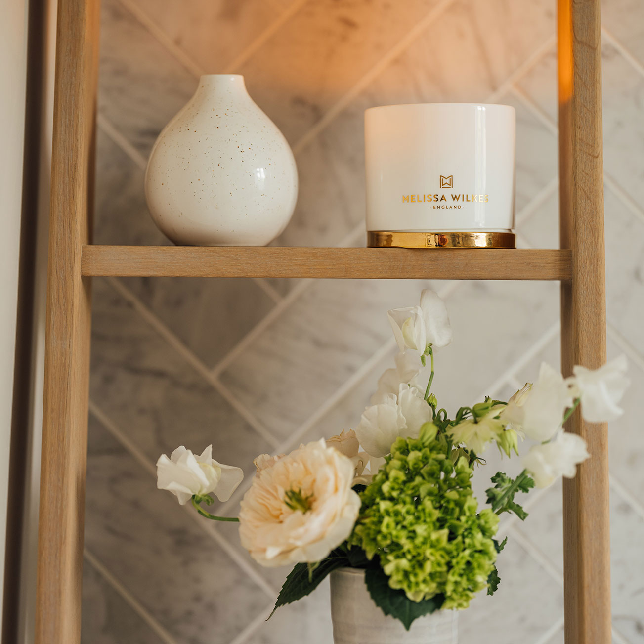 Pomelo Bitters Fine Bone China Candle with Gold Gilt Lid