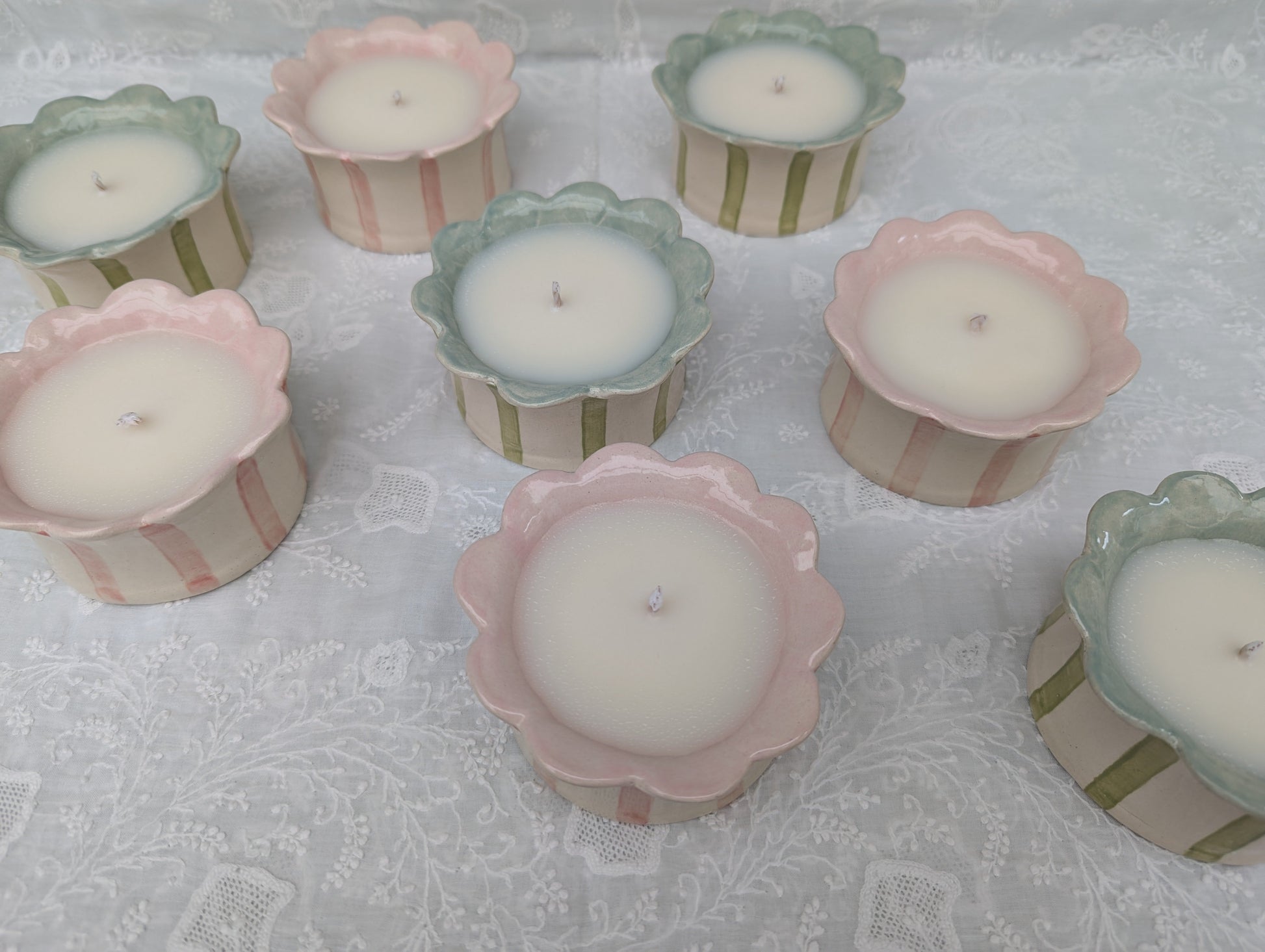 Daisy Travel Candle Hand Poured Soy Wax