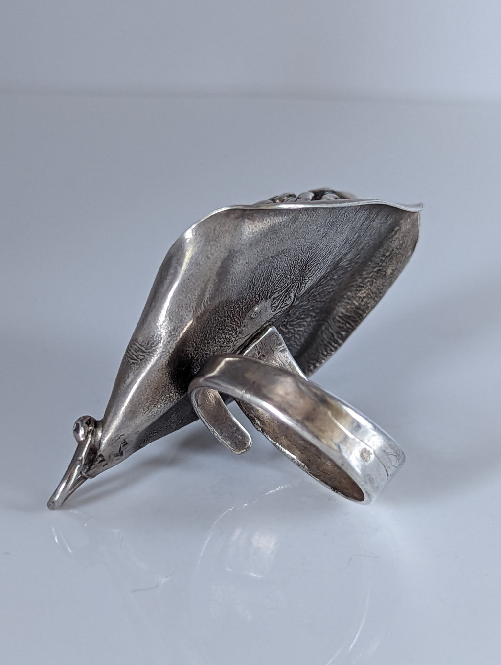 Silver Steed Unique, Extravagant Leaf Rings with motive