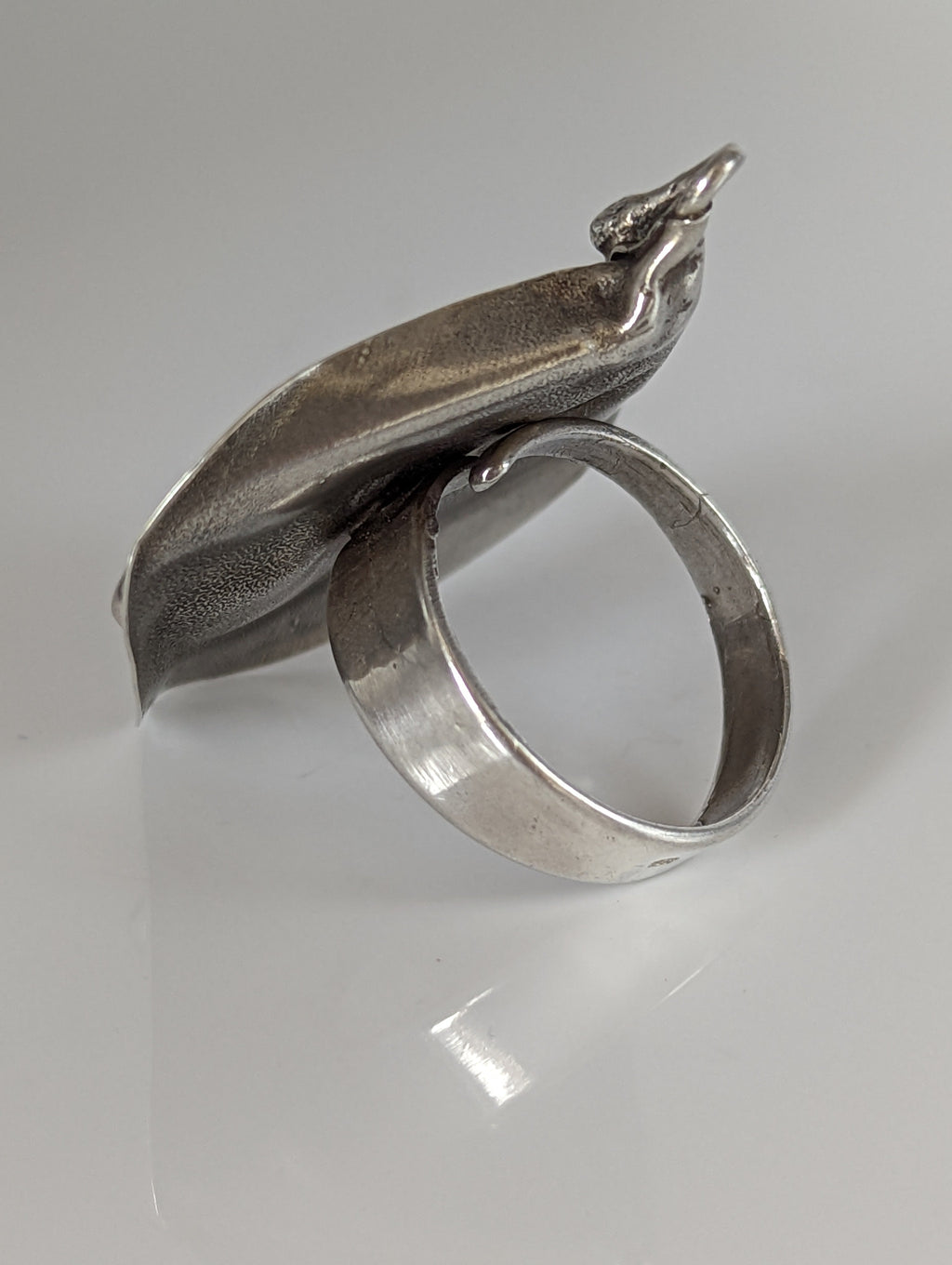 Silver Steed Unique, Extravagant Leaf Rings with motive