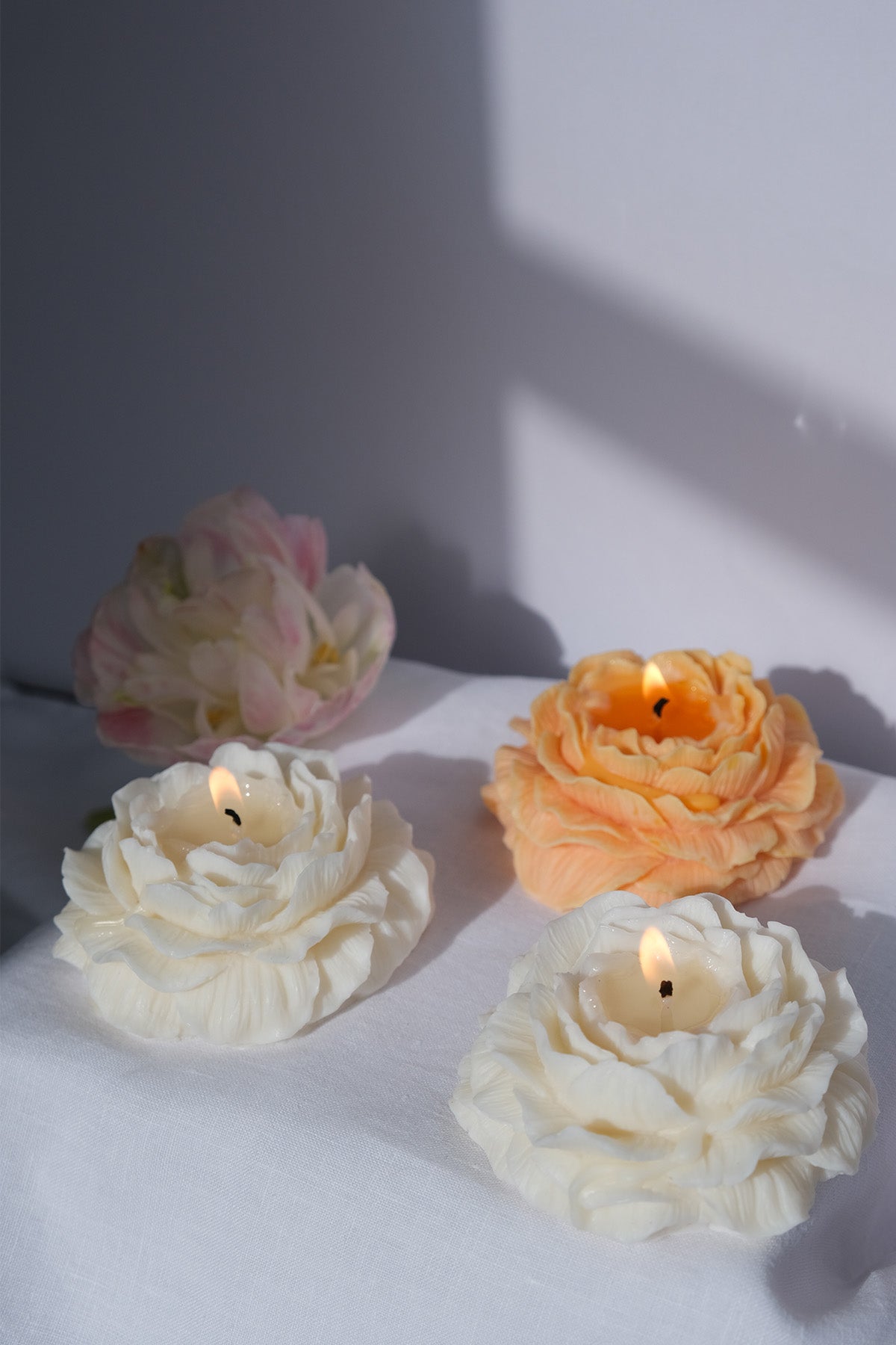 Peony Shaped Candle in Velvet Peony Scent