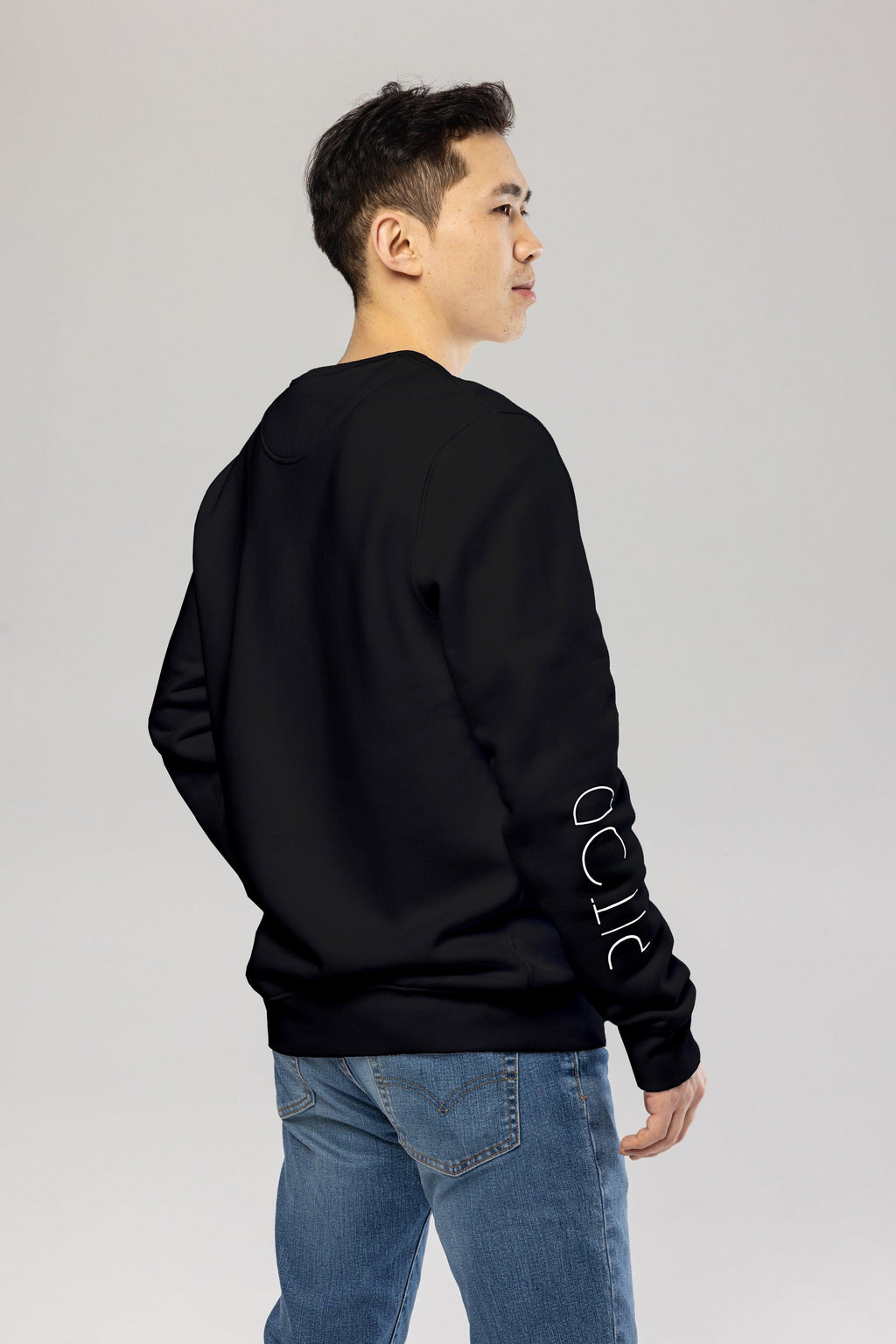 Organic Cotton Sleeve Sweatshirt in Black