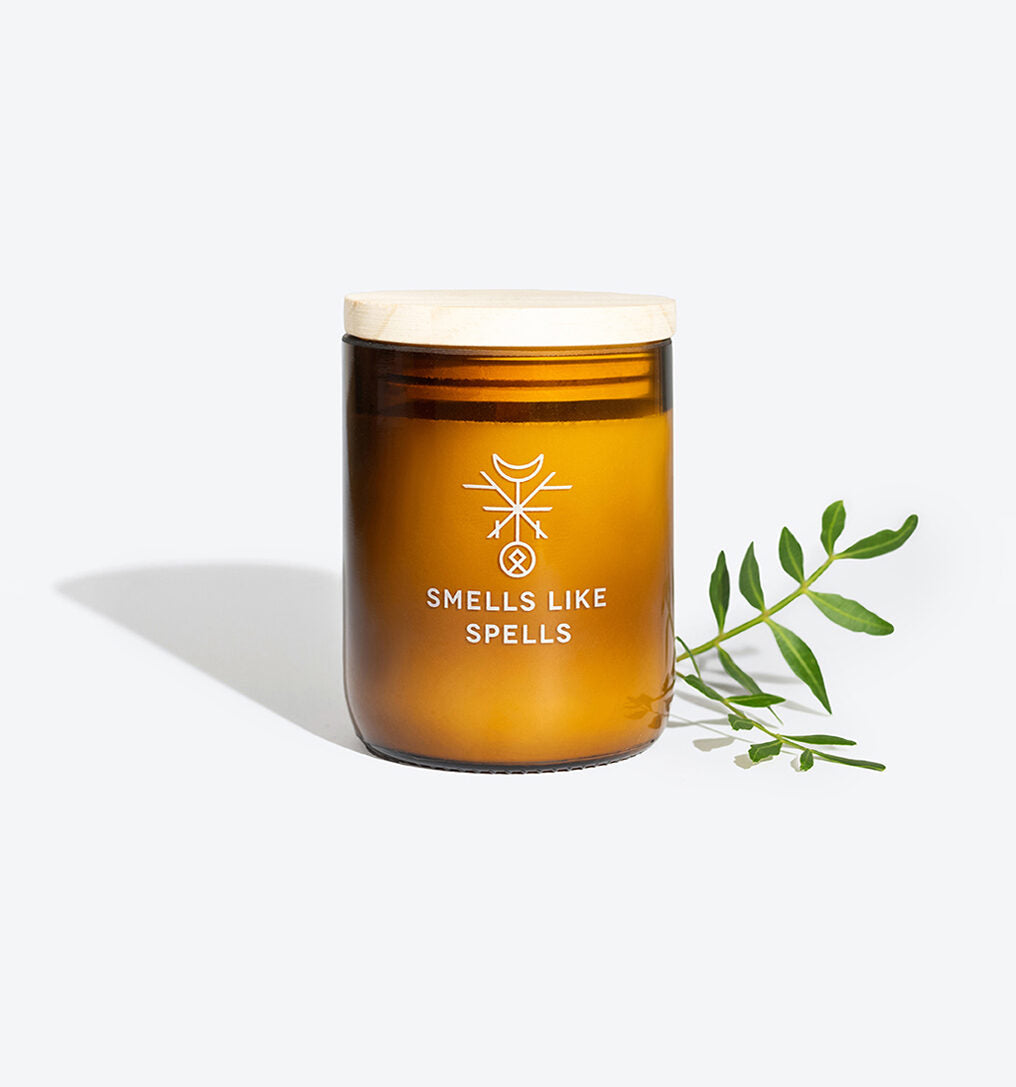 playful flicker of a wooden wick in a soy candle with myrtle and almond scents
