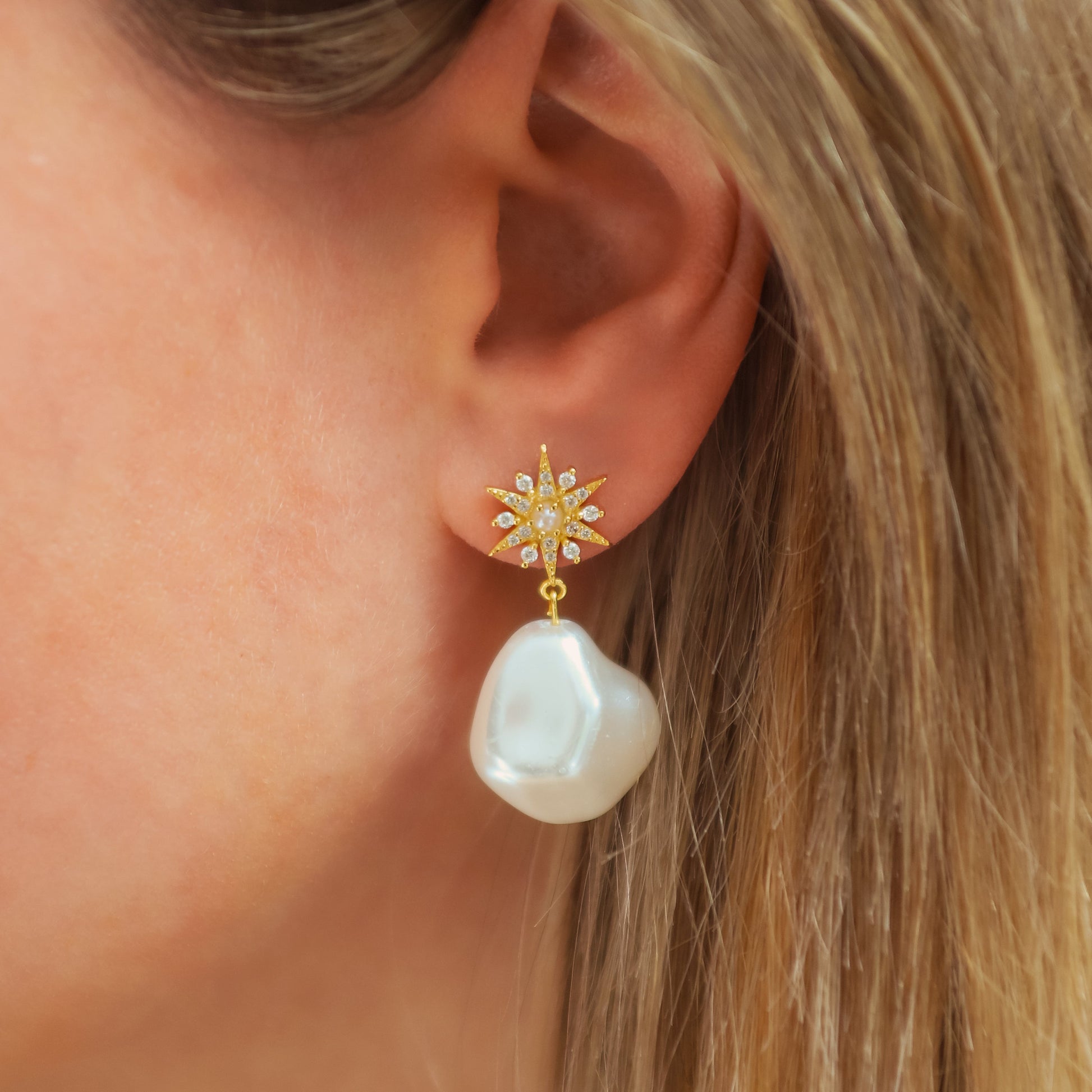 Pearl Drop Earrings in 18k Gold Plated Silver