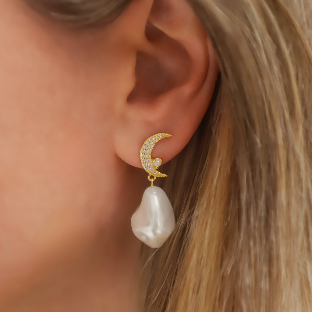 Pearl Drop Earrings in 18k Gold Plated Silver