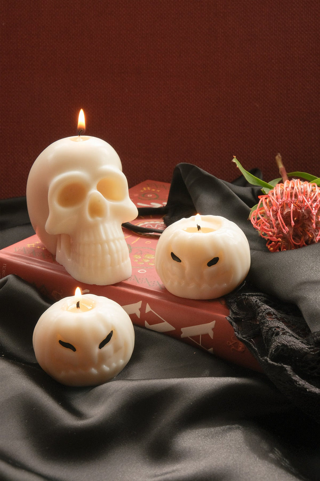 Skull Candle Gothic Décor
