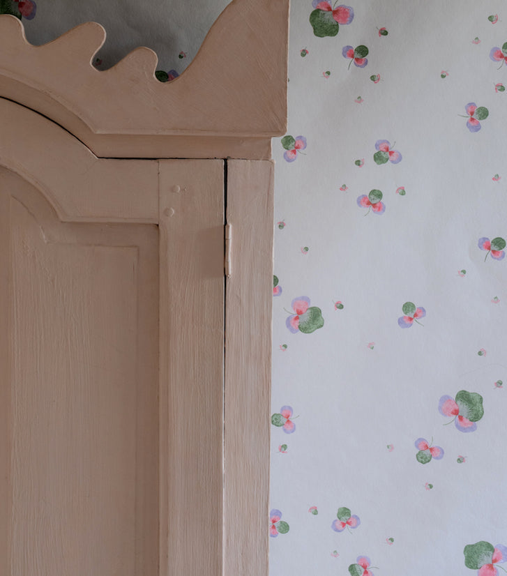 Sweet Clover Spring Wallpaper