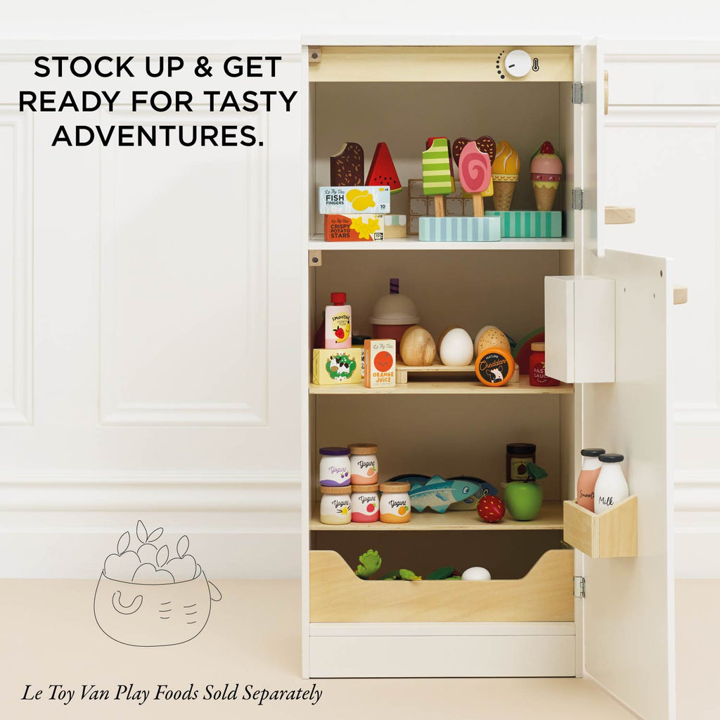 Wooden Fridge Freezer with Retro Style and Play Accessories