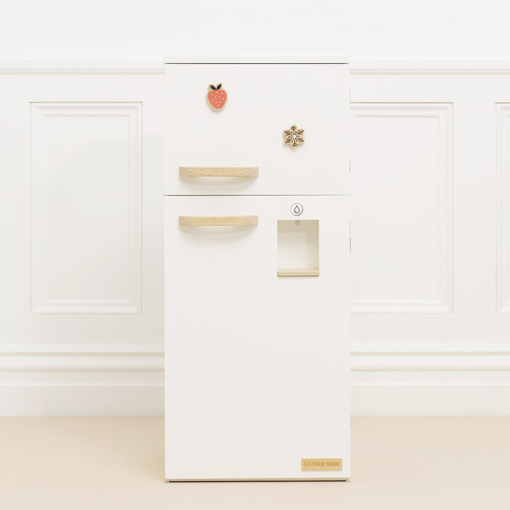 Wooden Fridge Freezer with Retro Style and Play Accessories