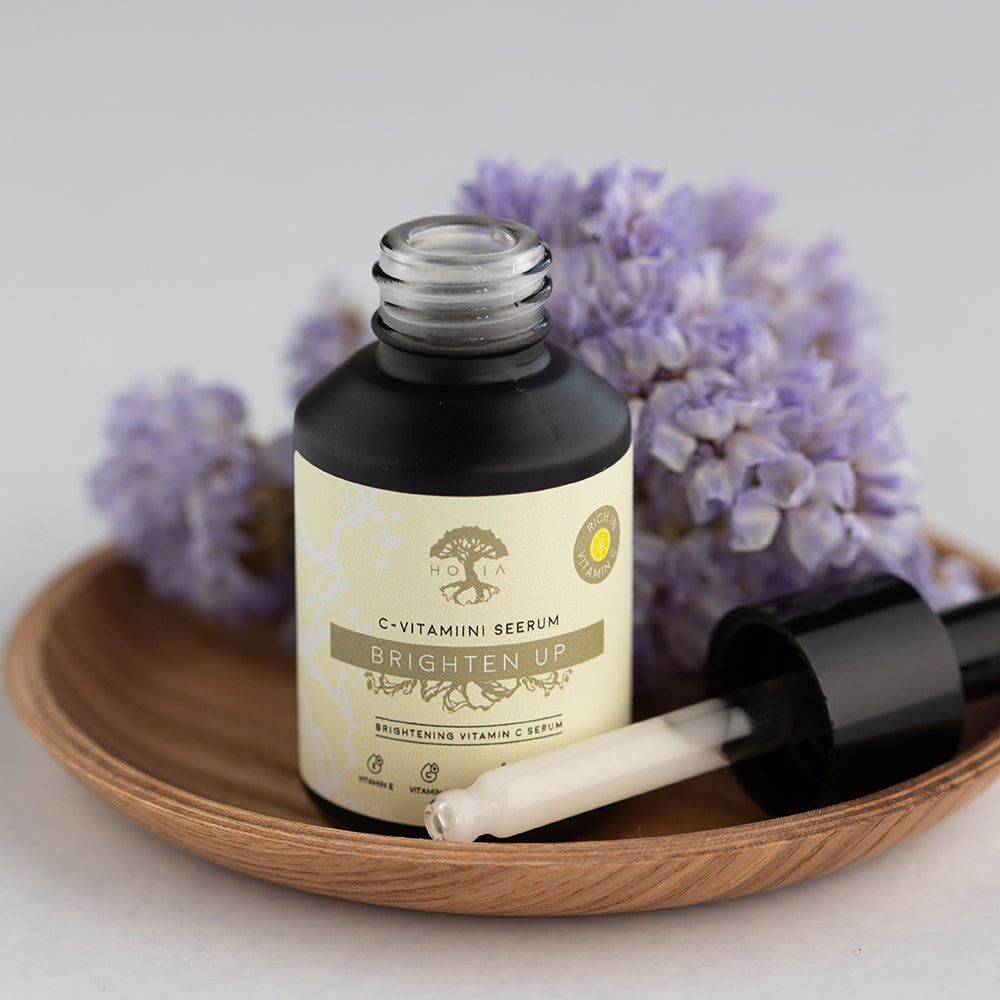 Vitamin C Super Serum – Brightens & Protects Skin by HOIA at www.brixbailey.com