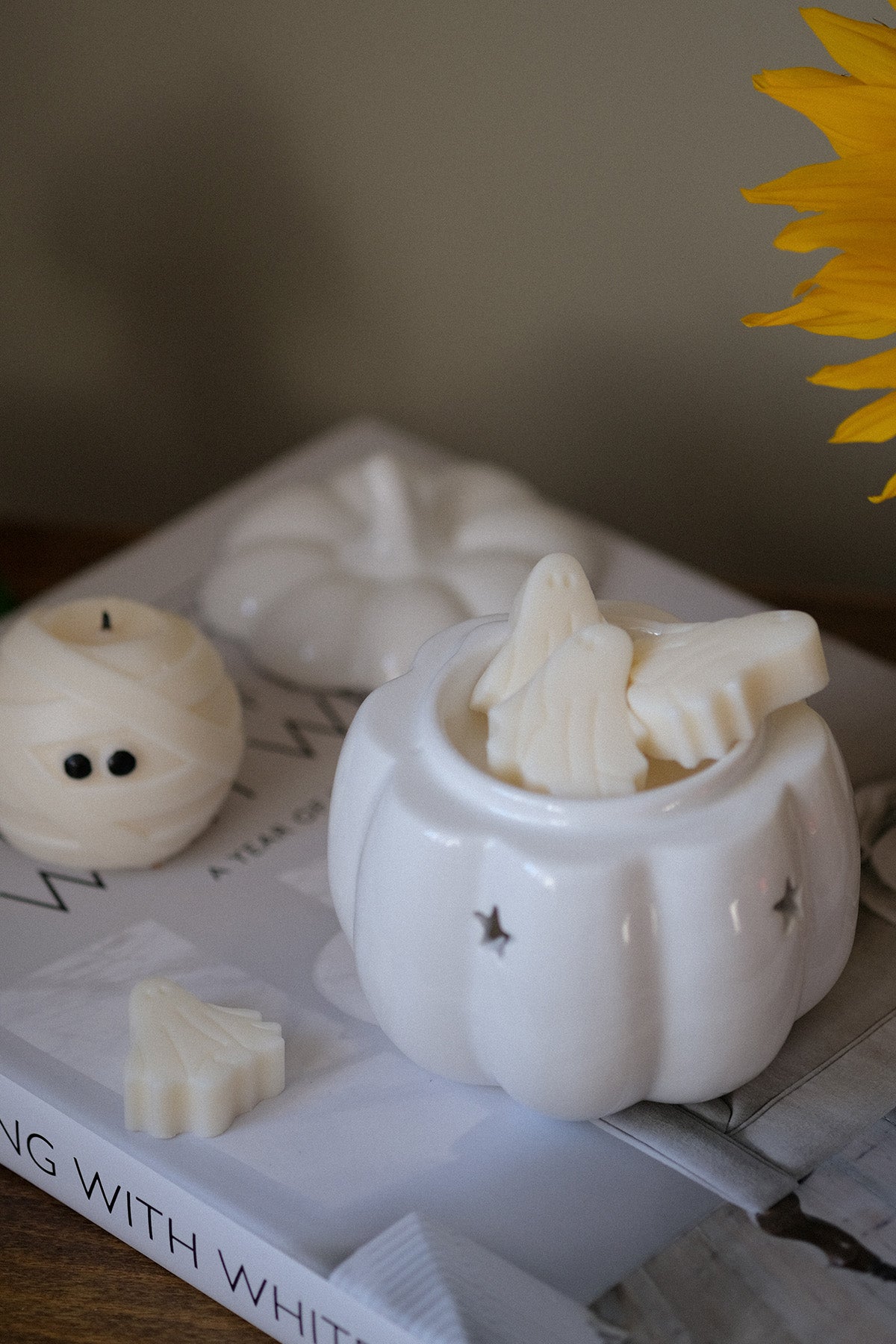 Pumpkin Wax Melt Burner in White