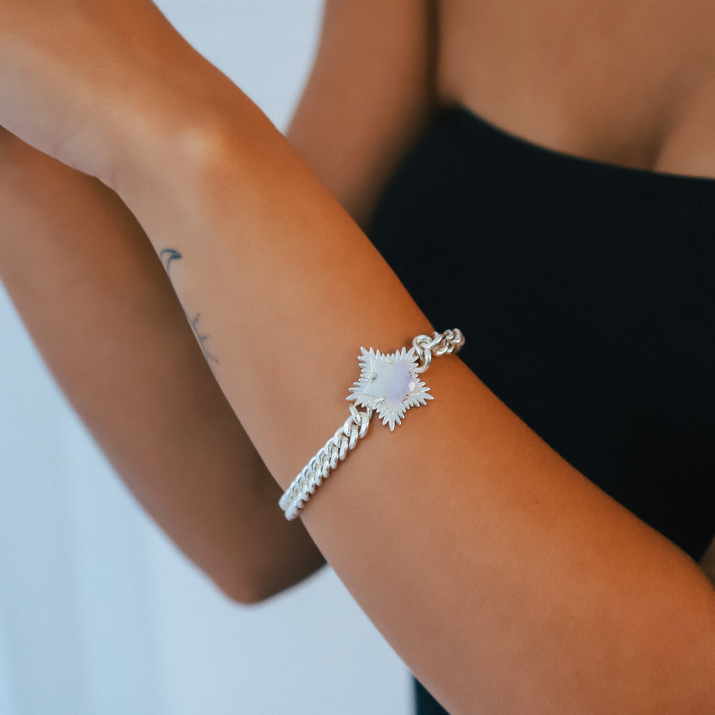 Willa Moonstone Spiky Star Bracelet in 925 Sterling Silver