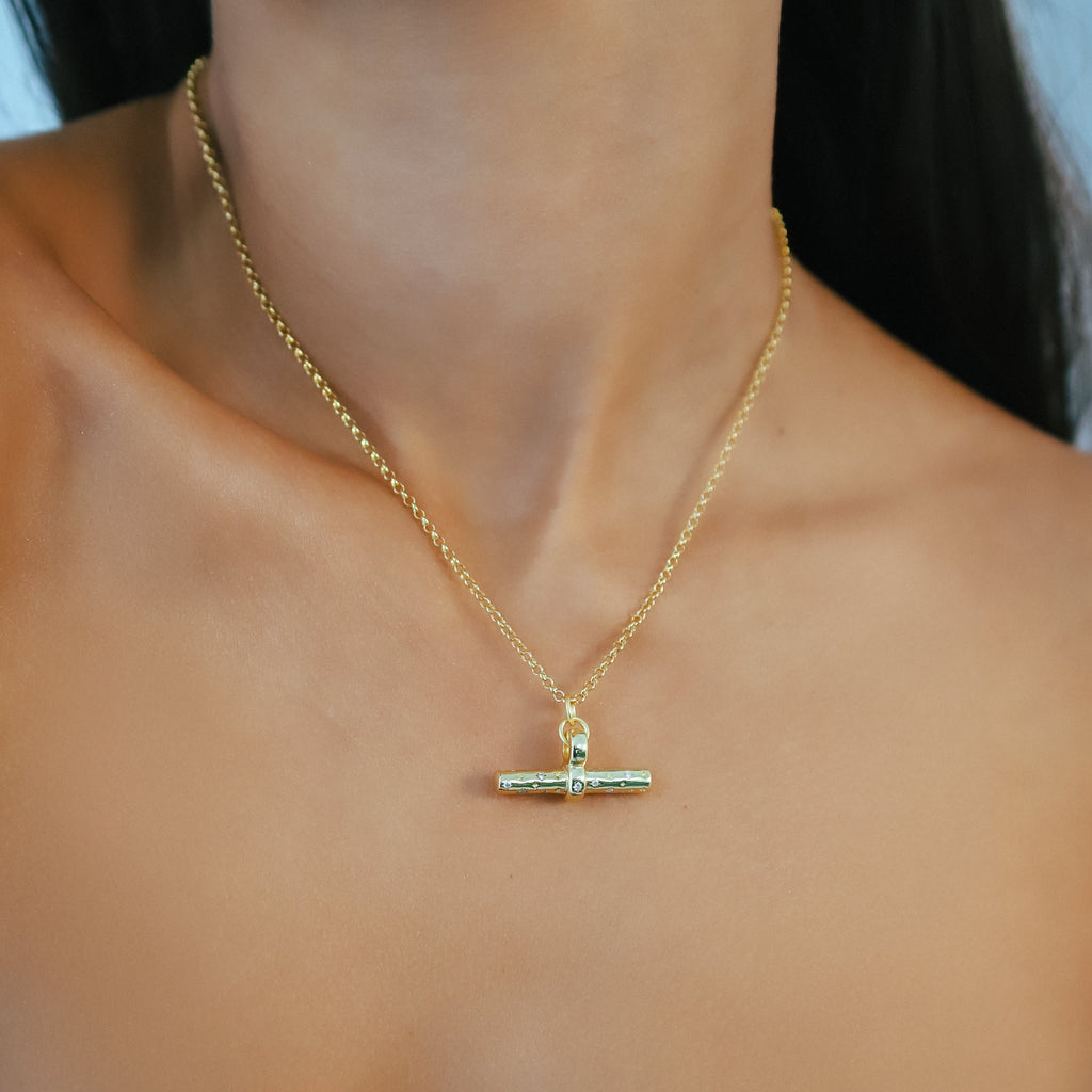 Wren T Bar Necklace in 18k Gold Plated