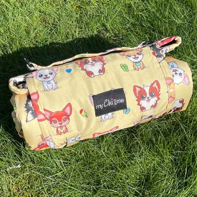 Golden Sands Padded Chihuahua Print Travel Mat