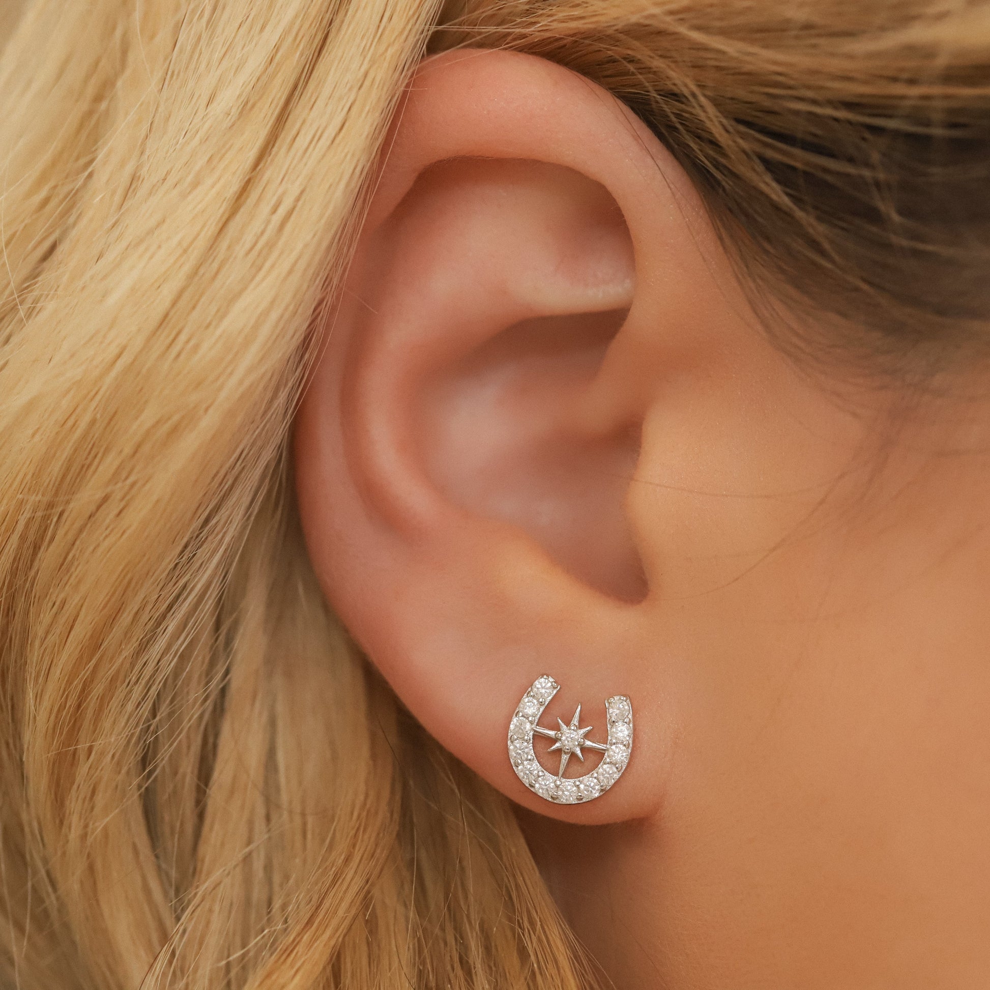 Horseshoe Star Stud Earrings in 925 Sterling Silver