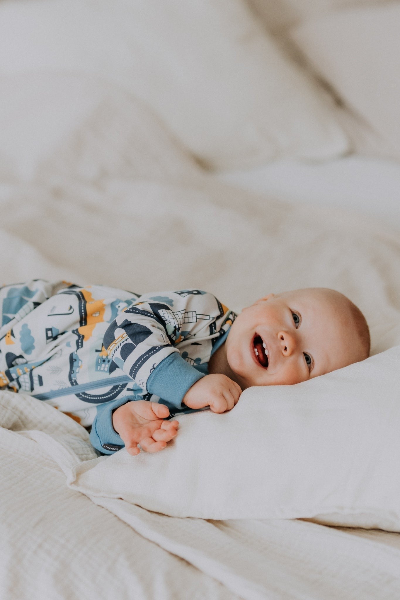 practical baby sleepsuit with two-way zipper for easy diaper changes