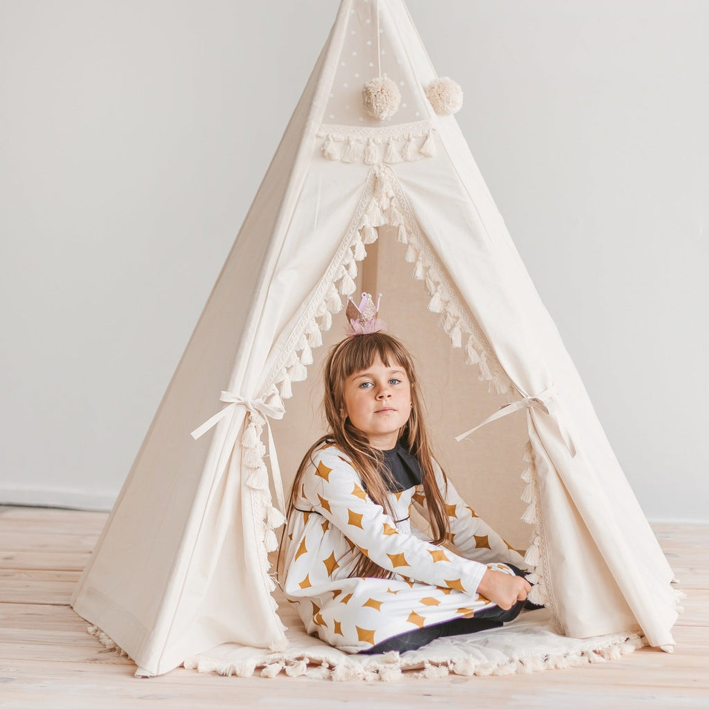 Padded Kids Play Mat in Ecru with Tassels