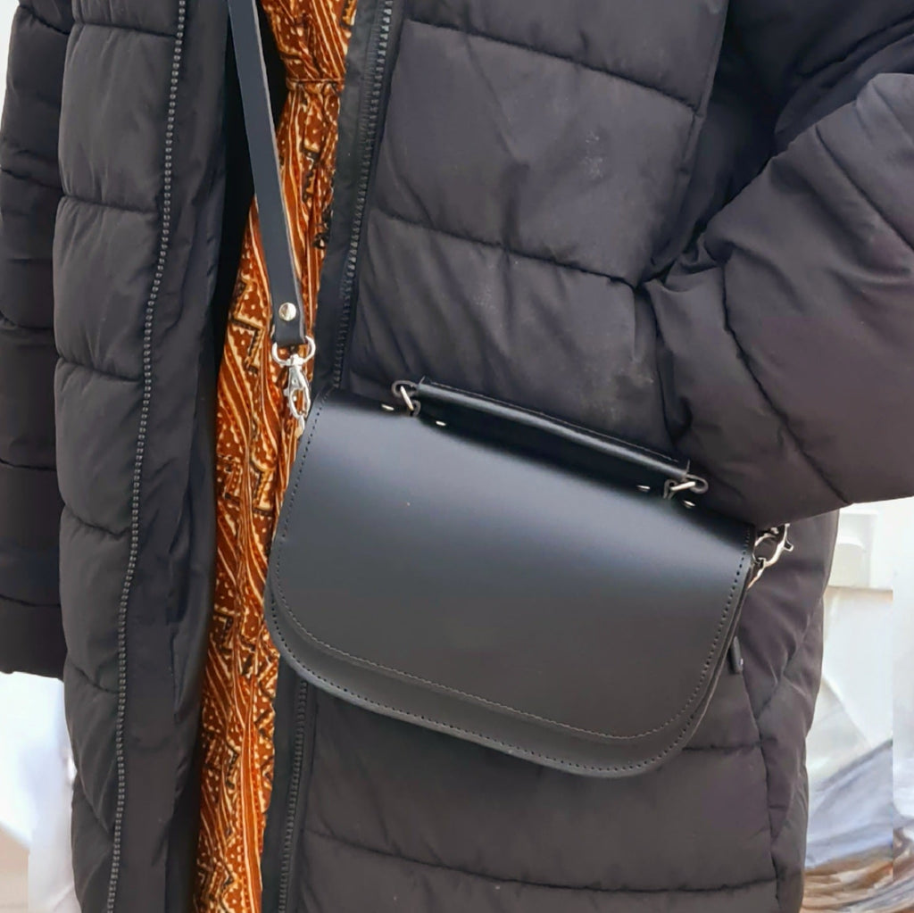 Aura Handmade Leather Bag in Black