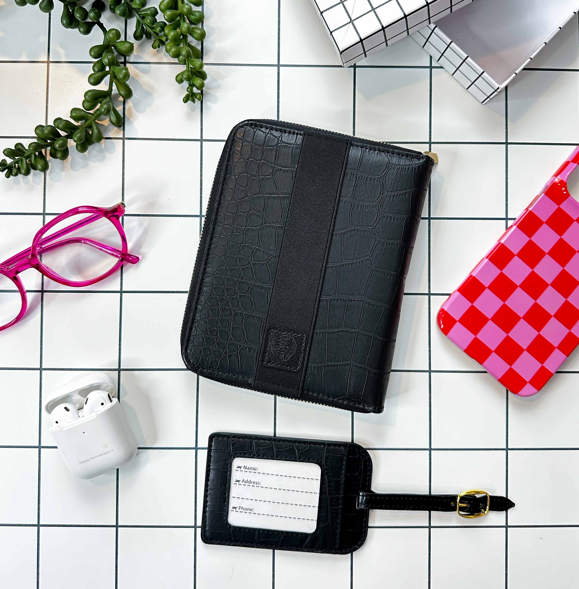 Black Crocodile Travel Organiser