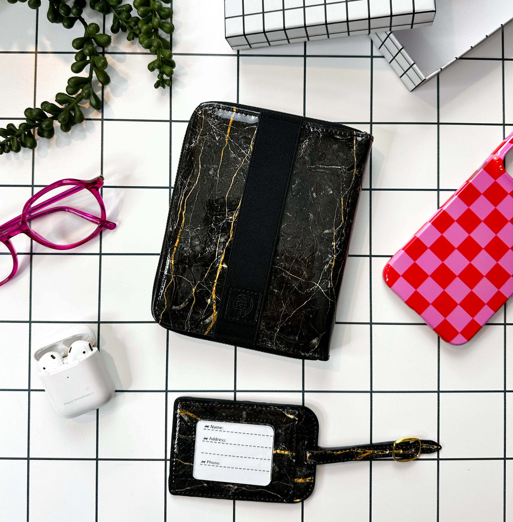 Black Marble Travel Organiser