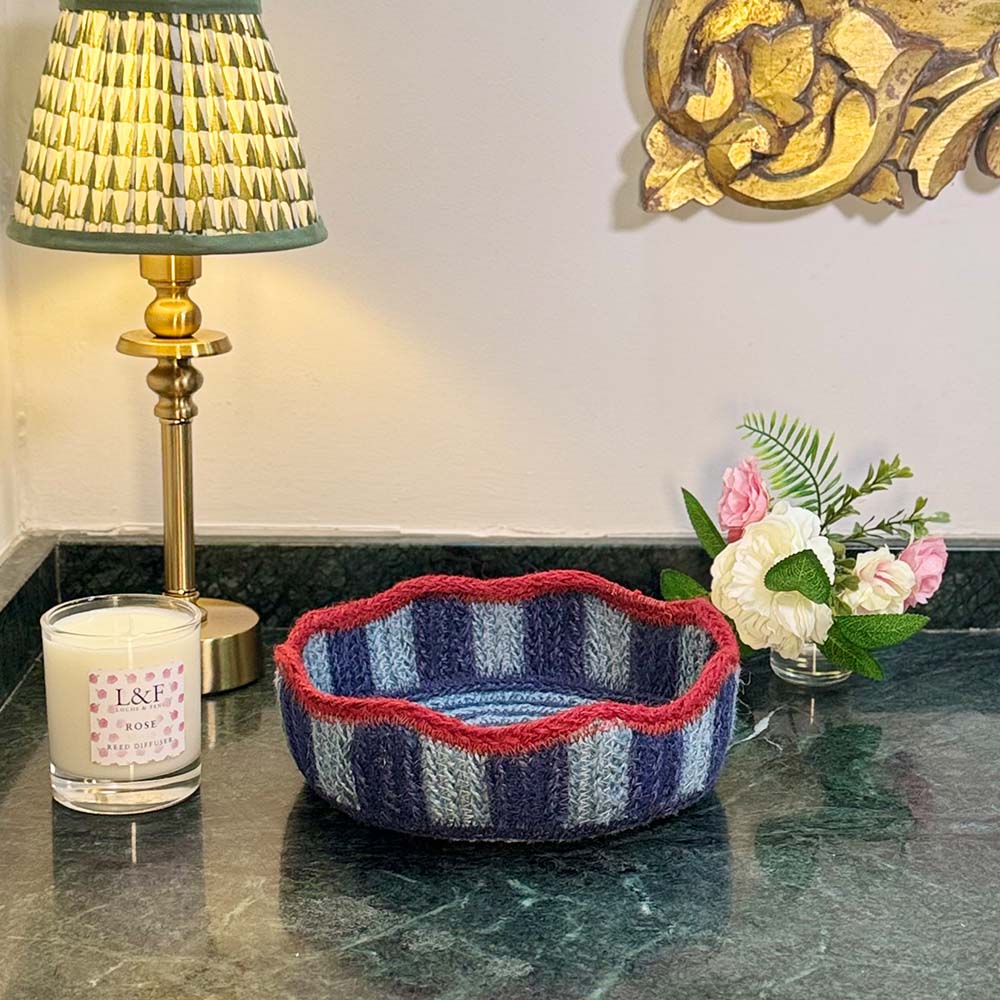 Stripy Scalloped Mini Basket - Blueberry