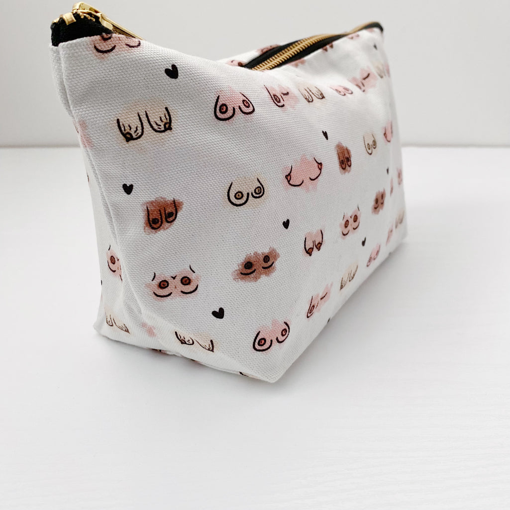 Zip-up nappy wallet - Boobies Print