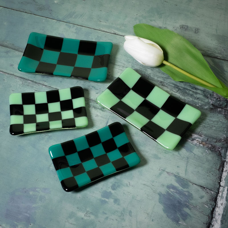 Chequered Dual Colour Medium Glass Tray 15cm