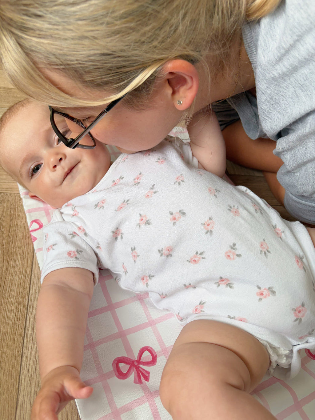 Travel Changing Mat - Pink Bows